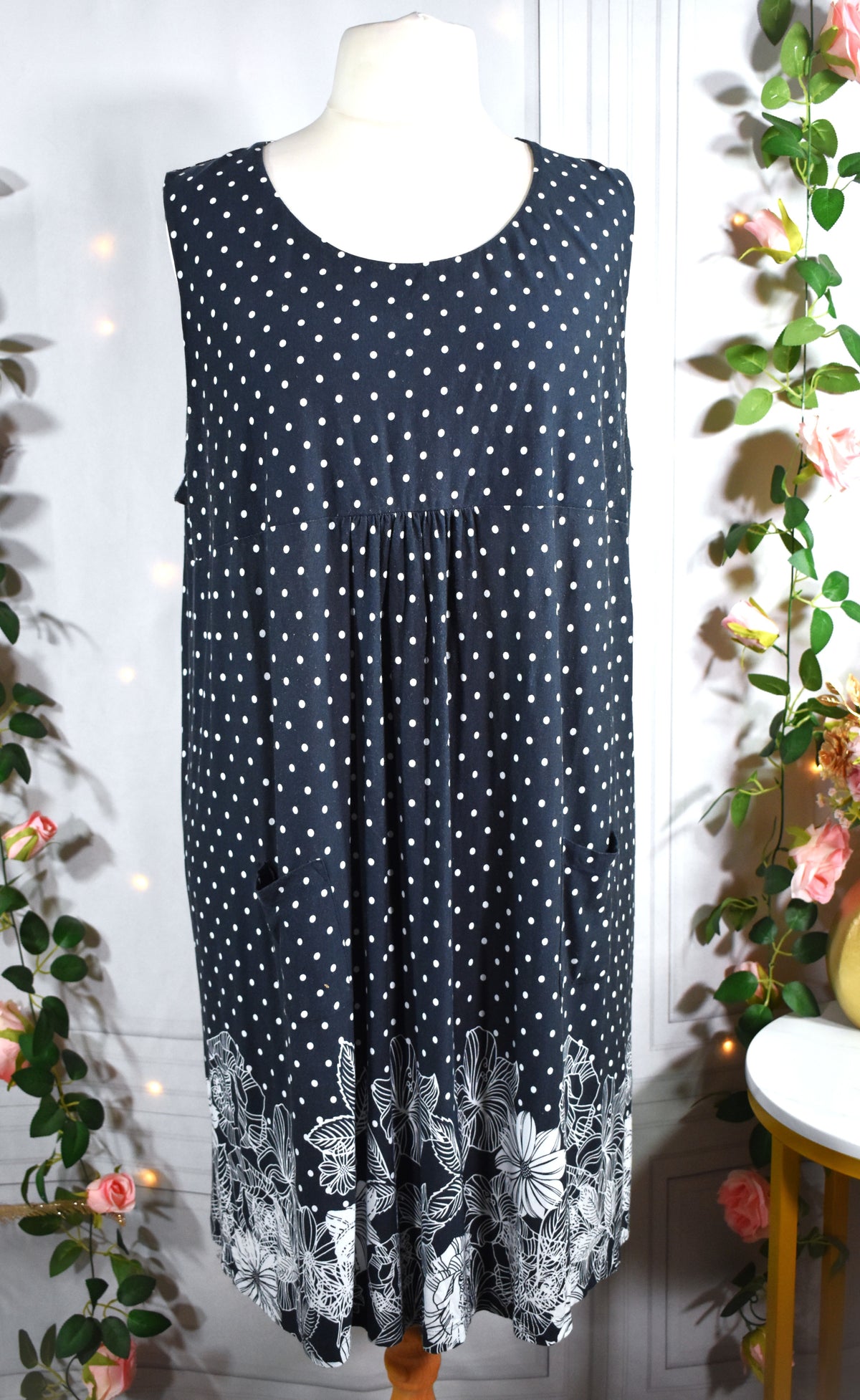 Robe en jersey bleu marine fleurs & pois