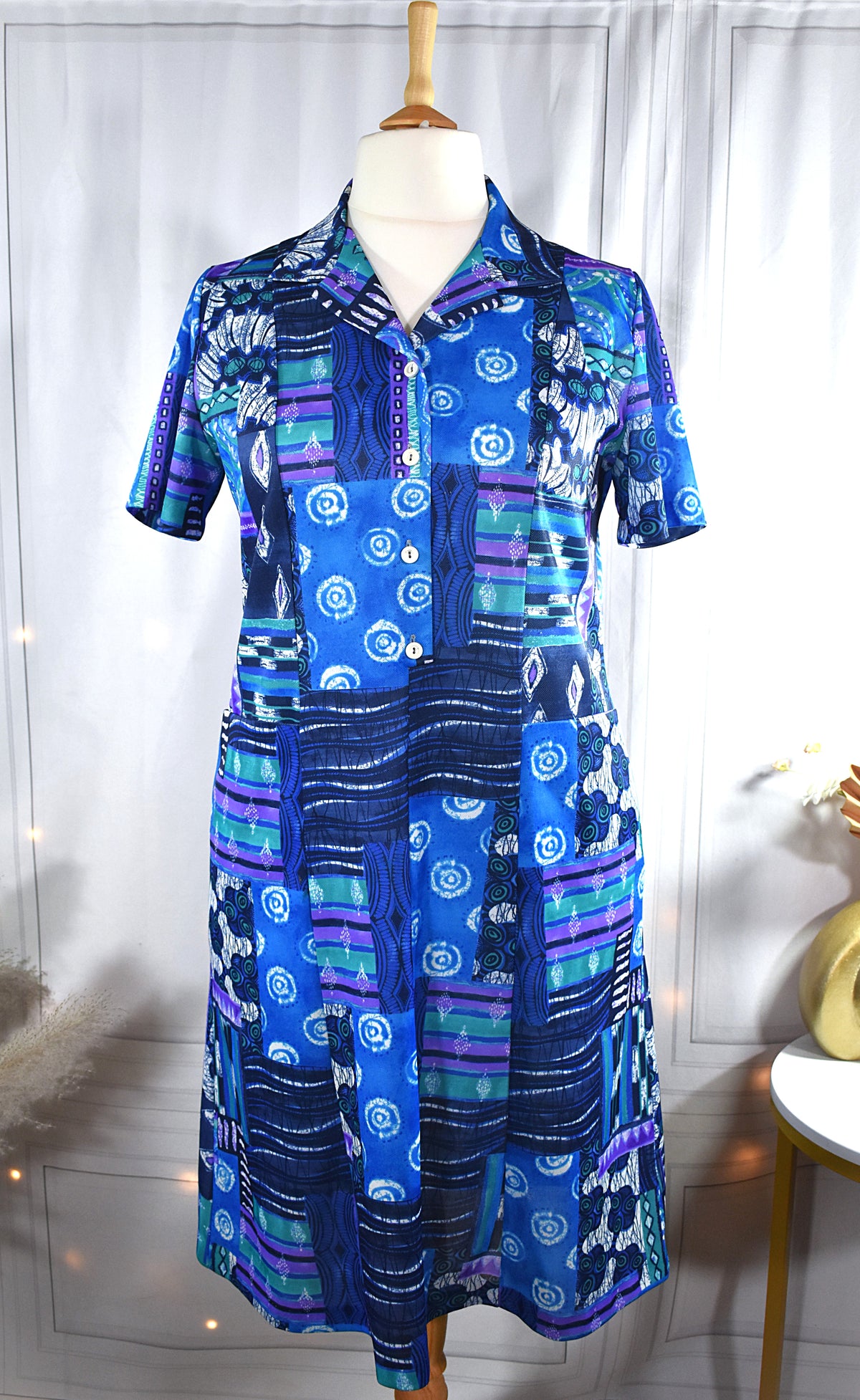 Robe aux motifs abstraits