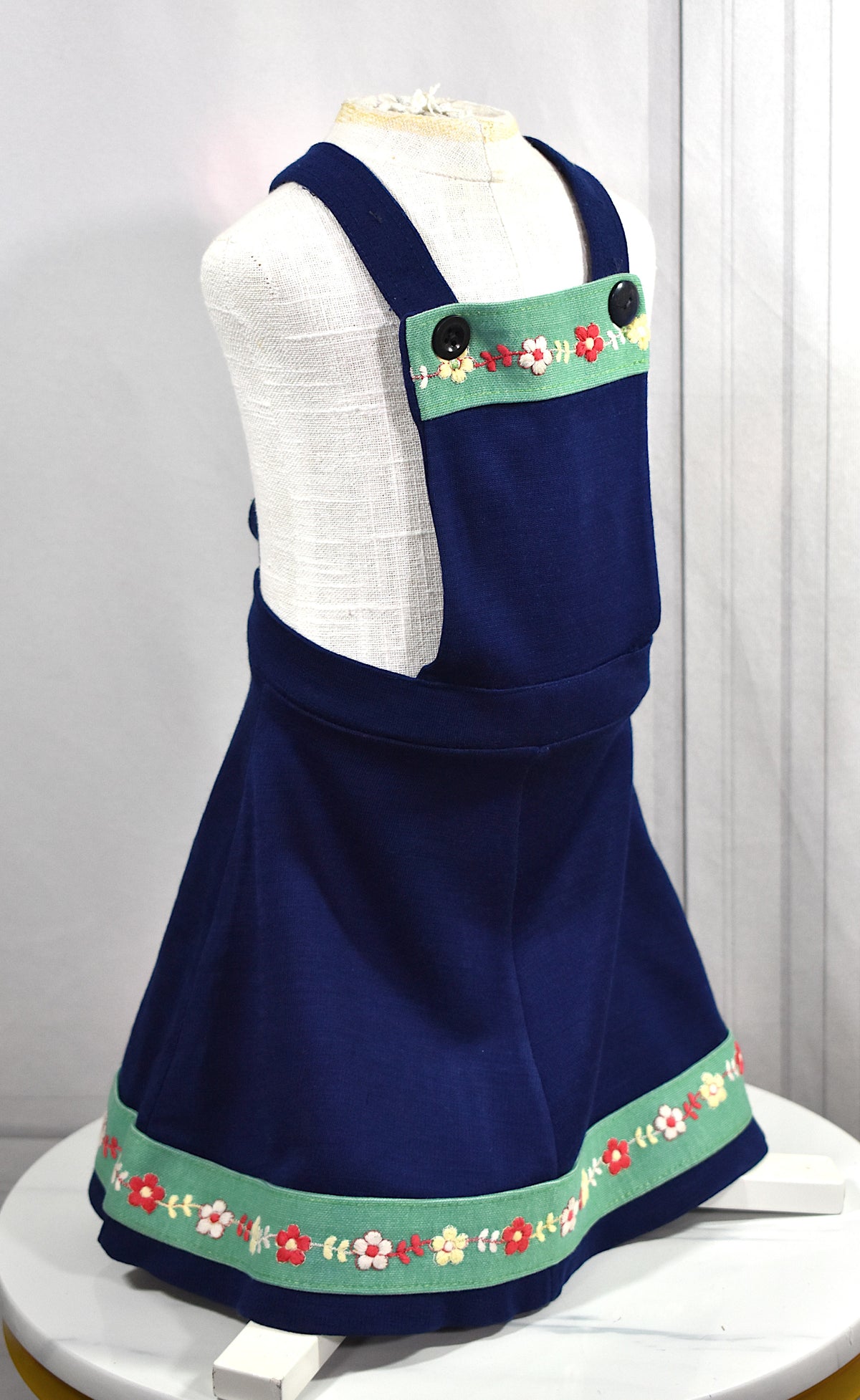 Robe bleue brodée vintage