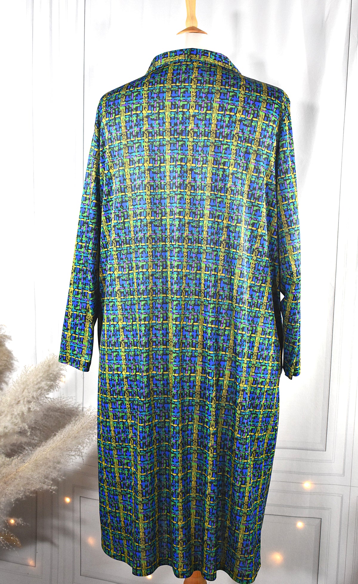 Robe néoprène aux motifs colorés