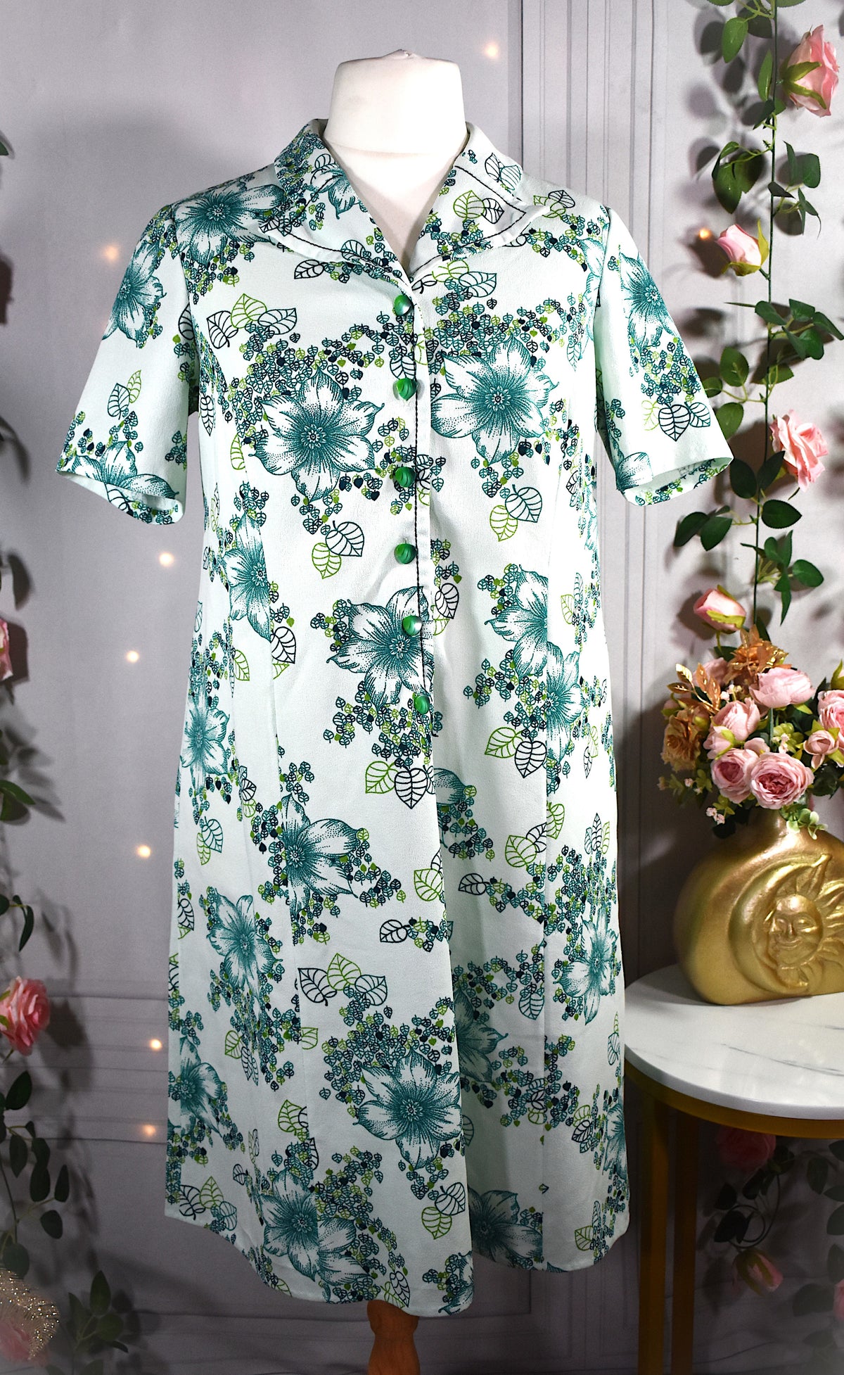 Robe vert pastel à motifs
