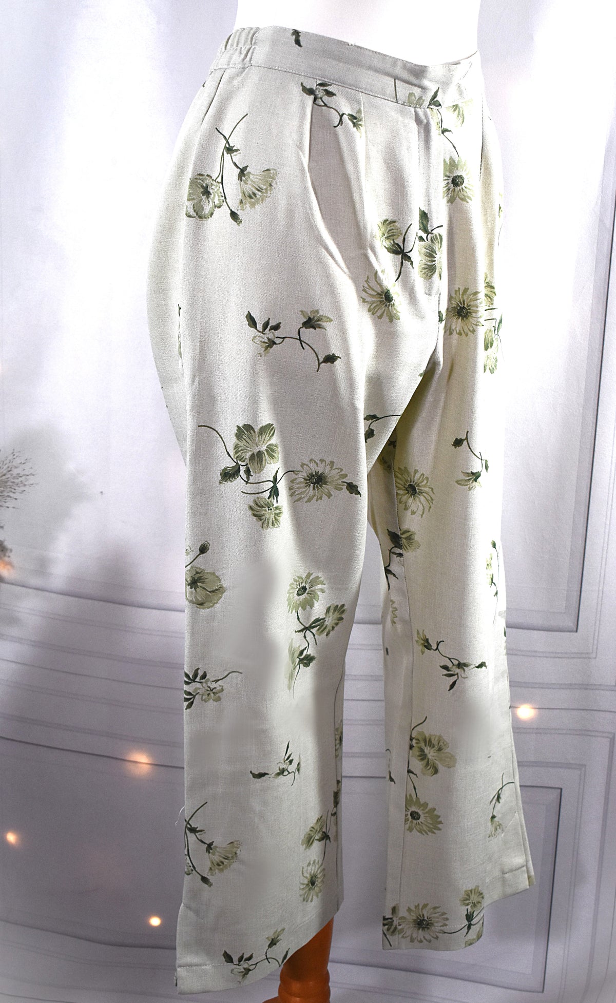 Pantacourt beige fleuri