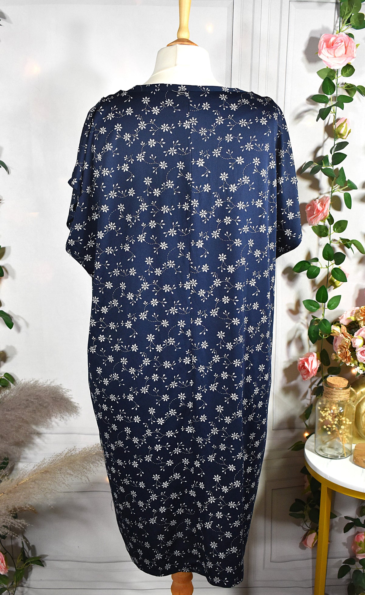 Robe jersey bleu marine & fleurs blanches
