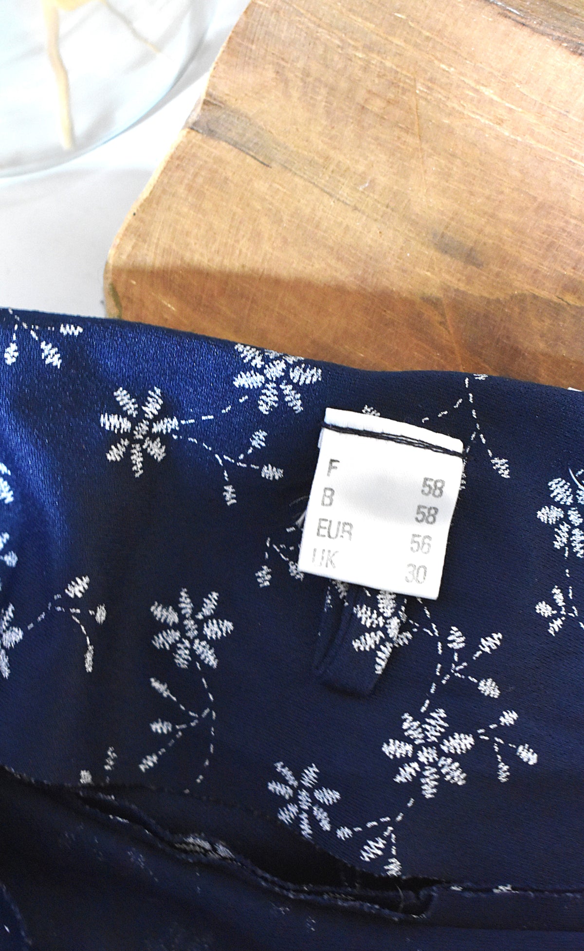 Robe jersey bleu marine & fleurs blanches