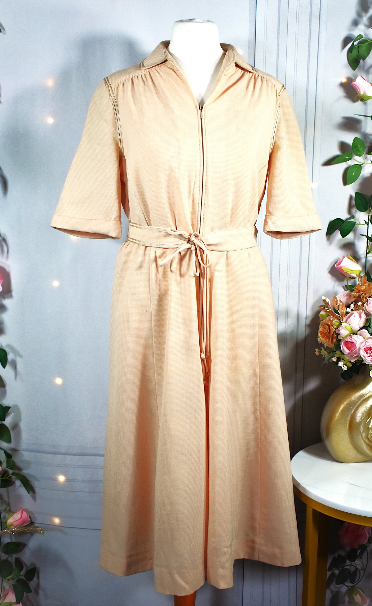 Robe en laine vierge jaune pastel vintage