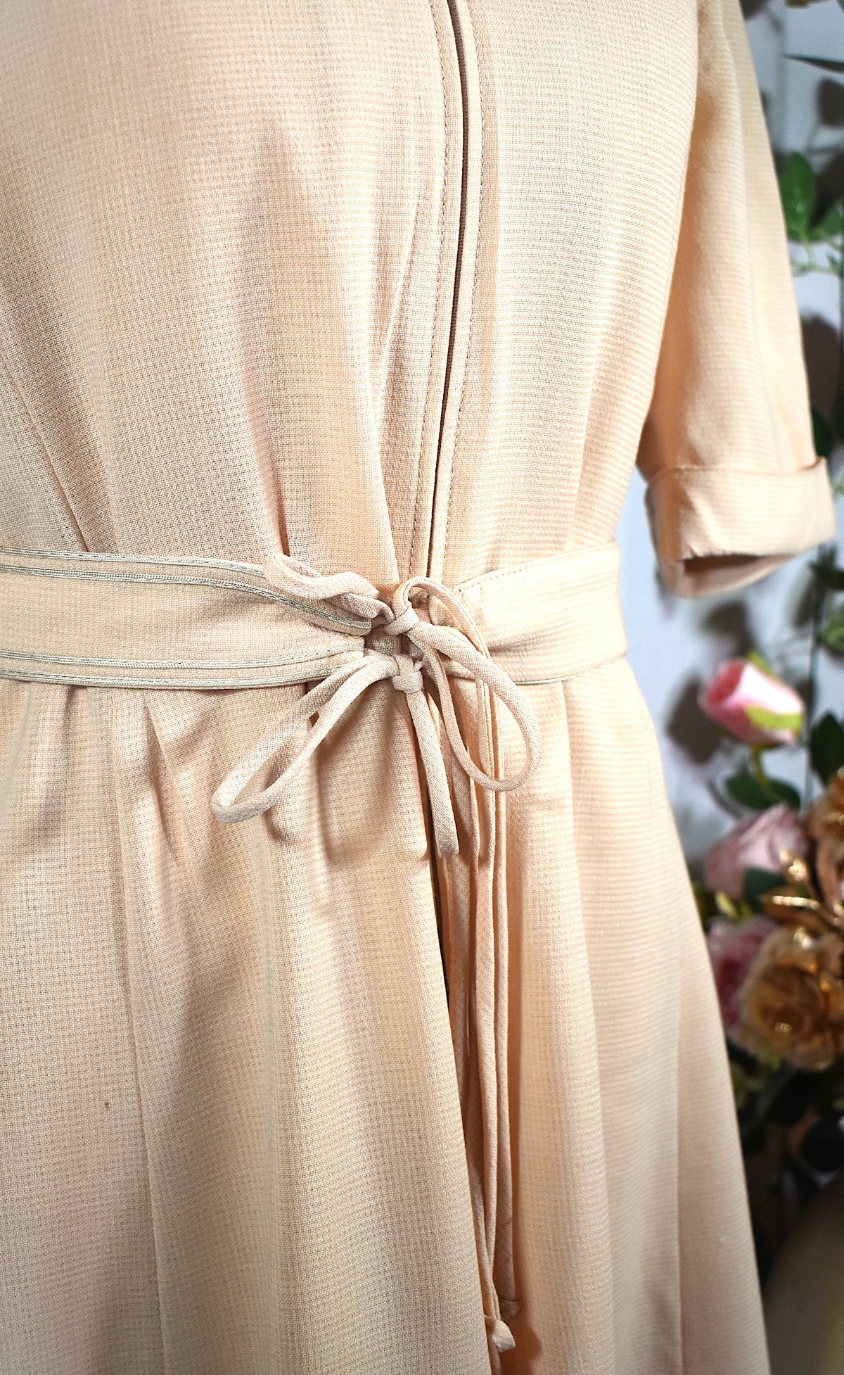 Robe en laine vierge jaune pastel vintage