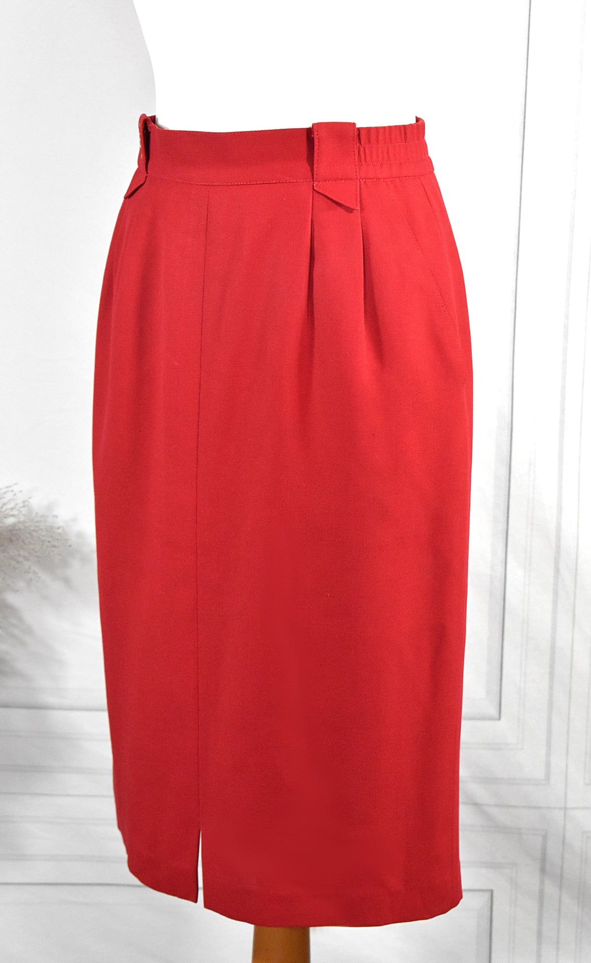 Jupe rouge coquelicot & broderie Basler