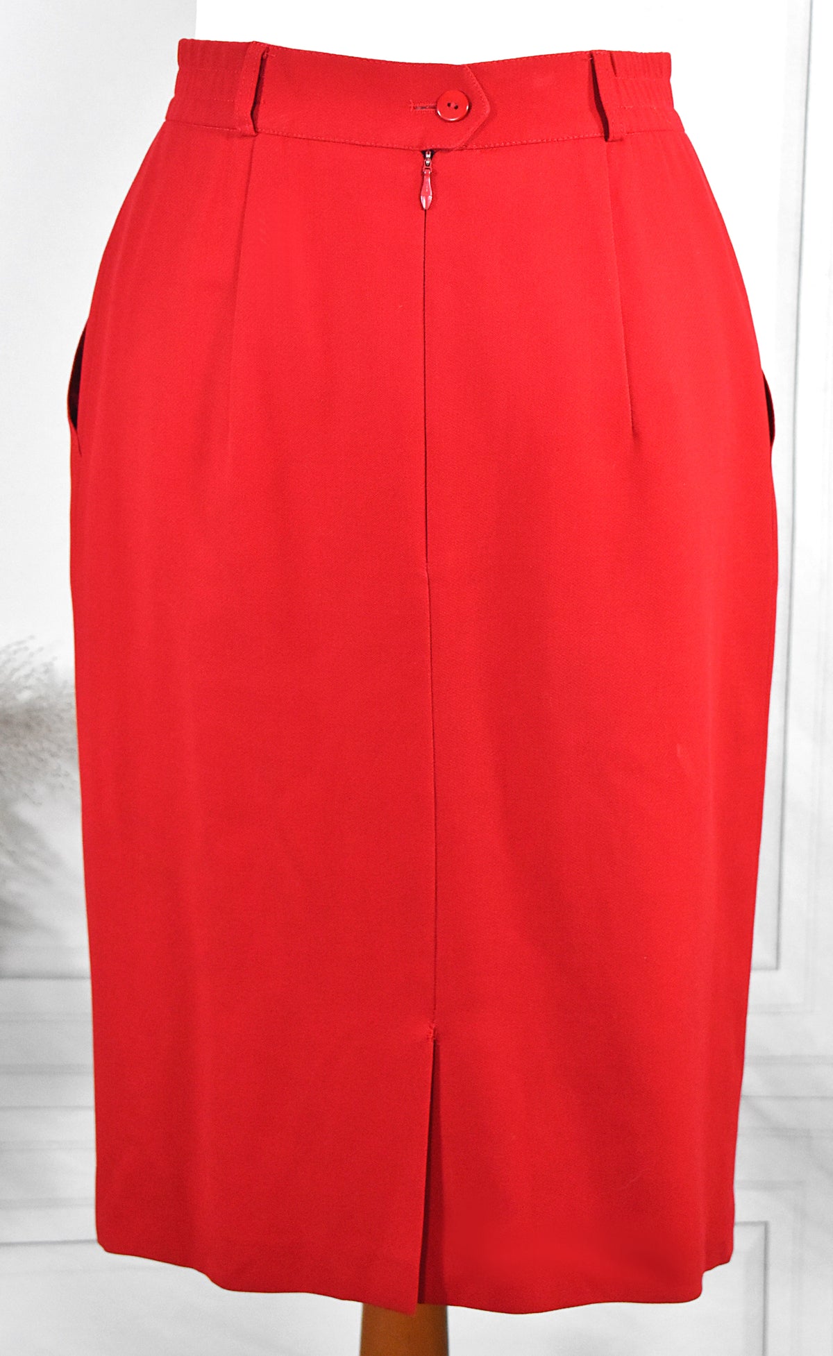 Jupe rouge coquelicot & broderie Basler