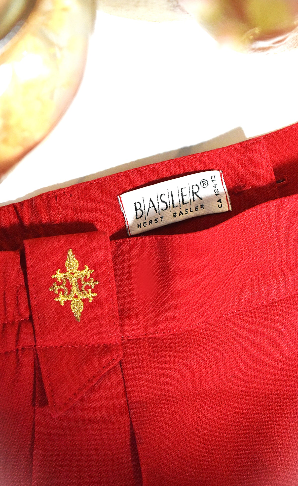 Jupe rouge coquelicot & broderie Basler