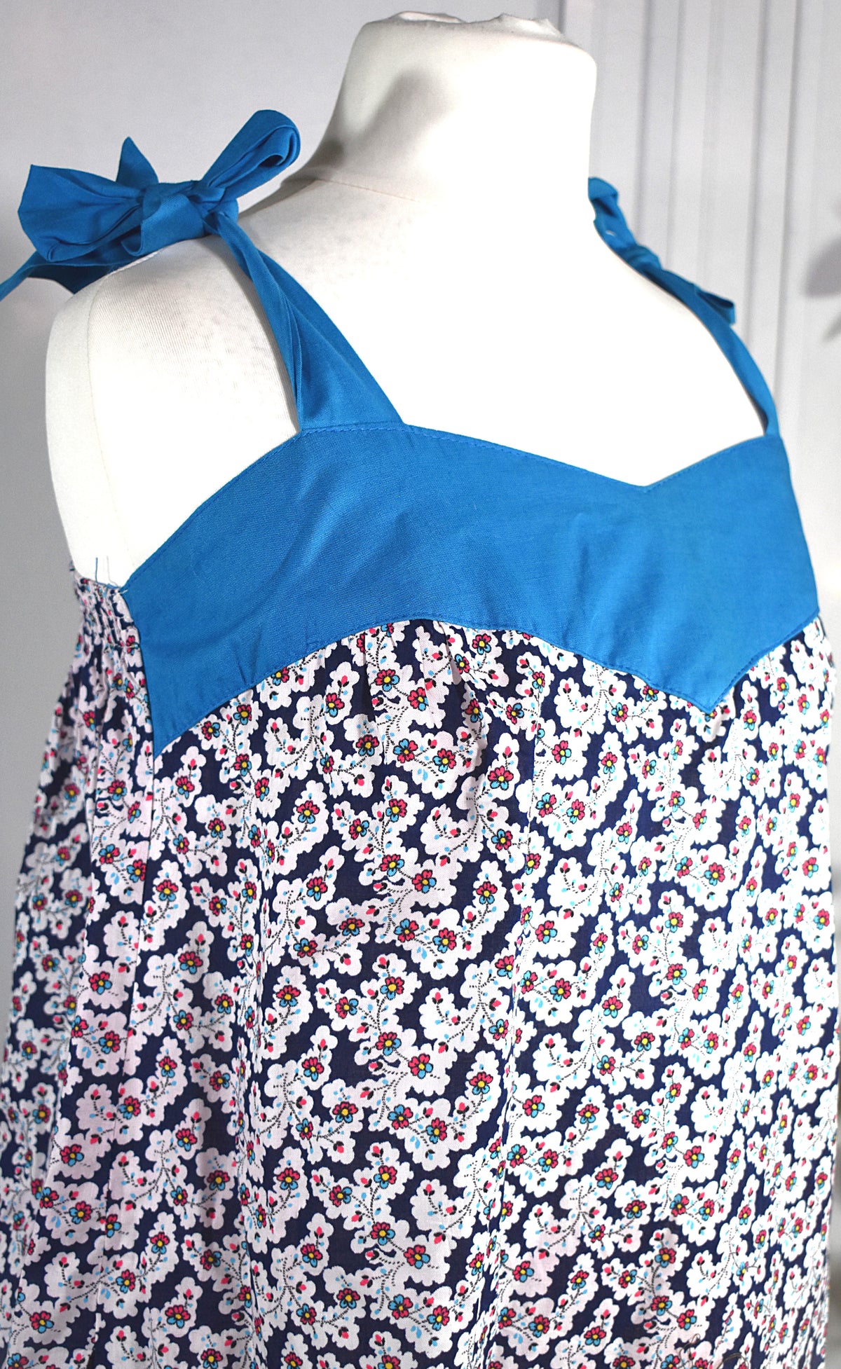 Robe à fleurs en coton