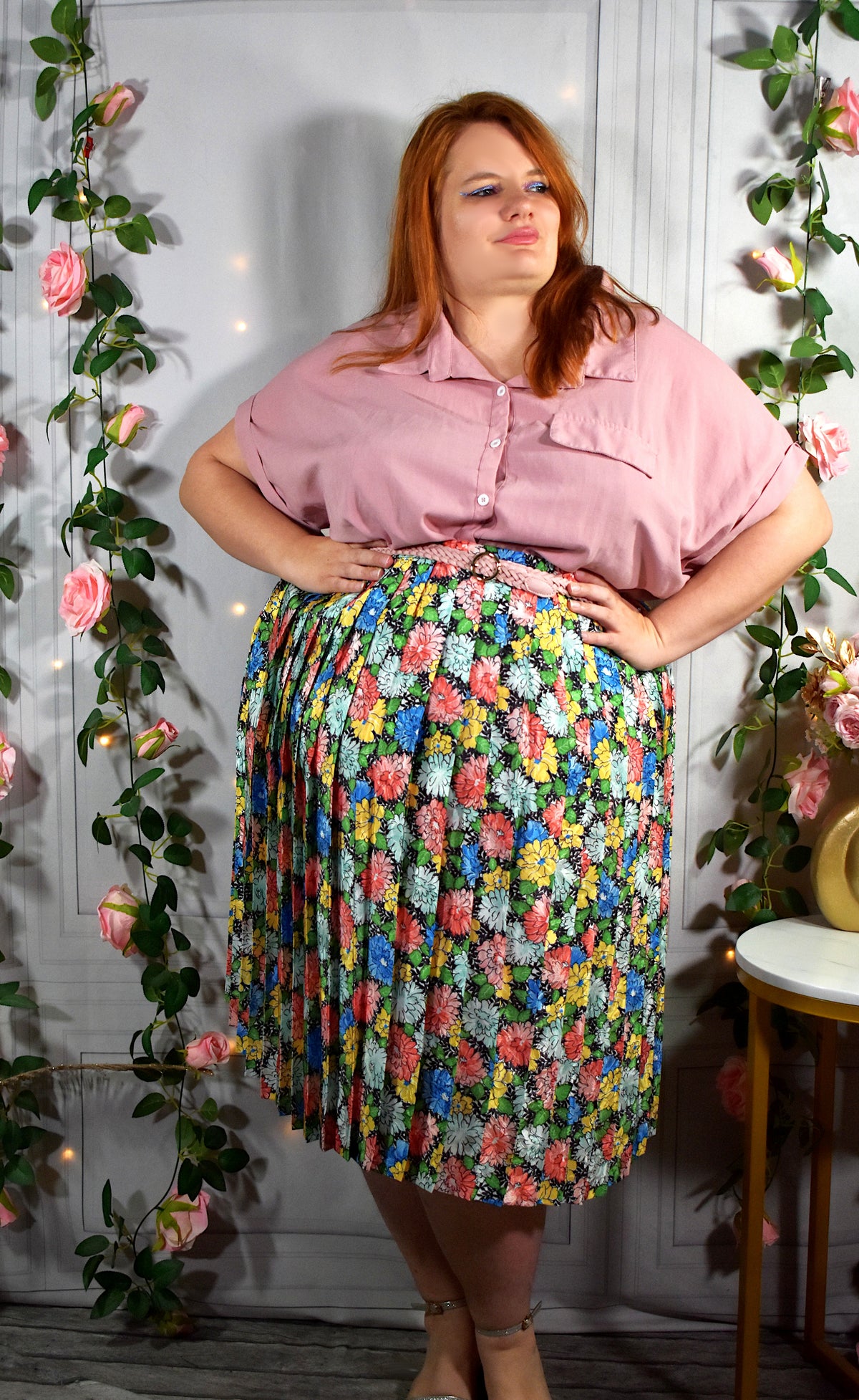Jupe plissée aux fleurs multicolores