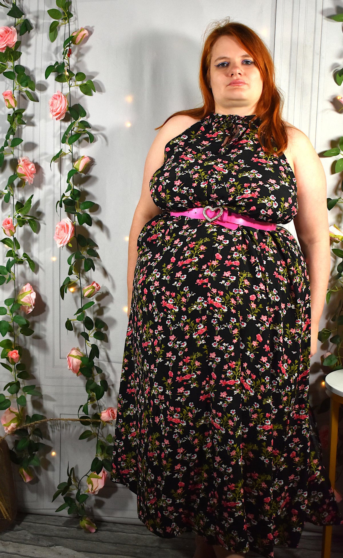 Robe longue noire aux fleurs roses & blanches