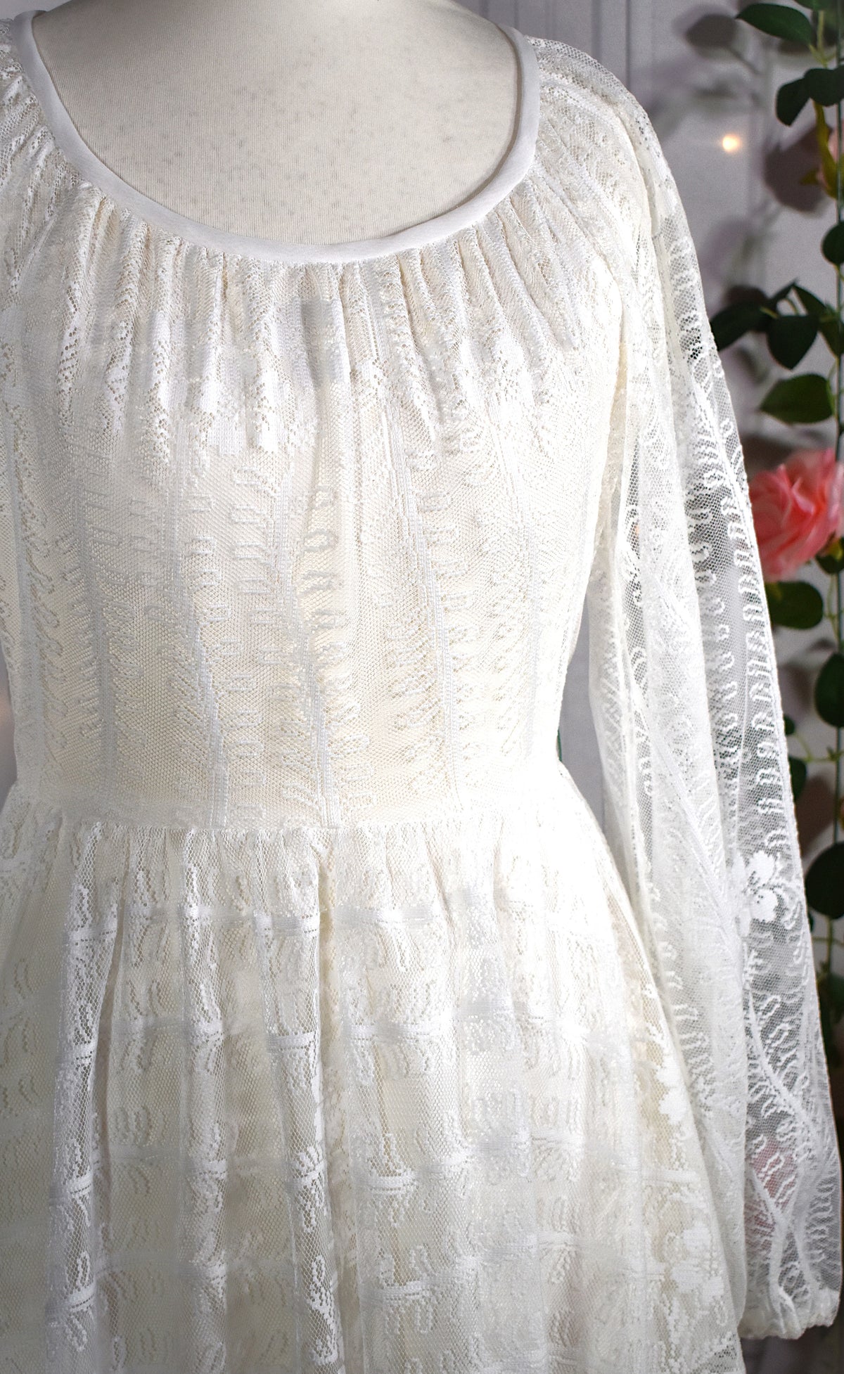 Robe de mariée dentelle florale 80's