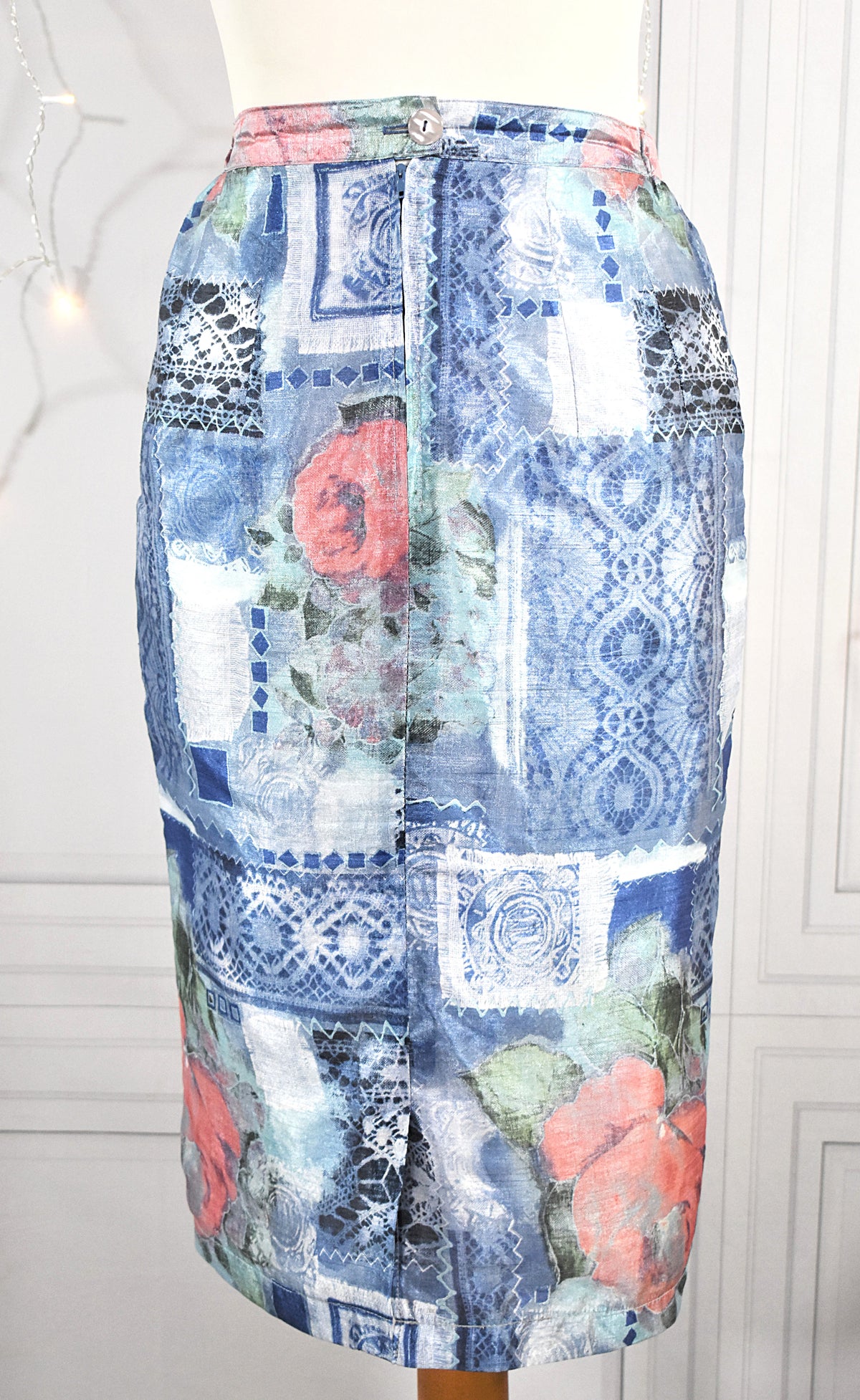 Jupe crayon mousseline satinée denim & roses