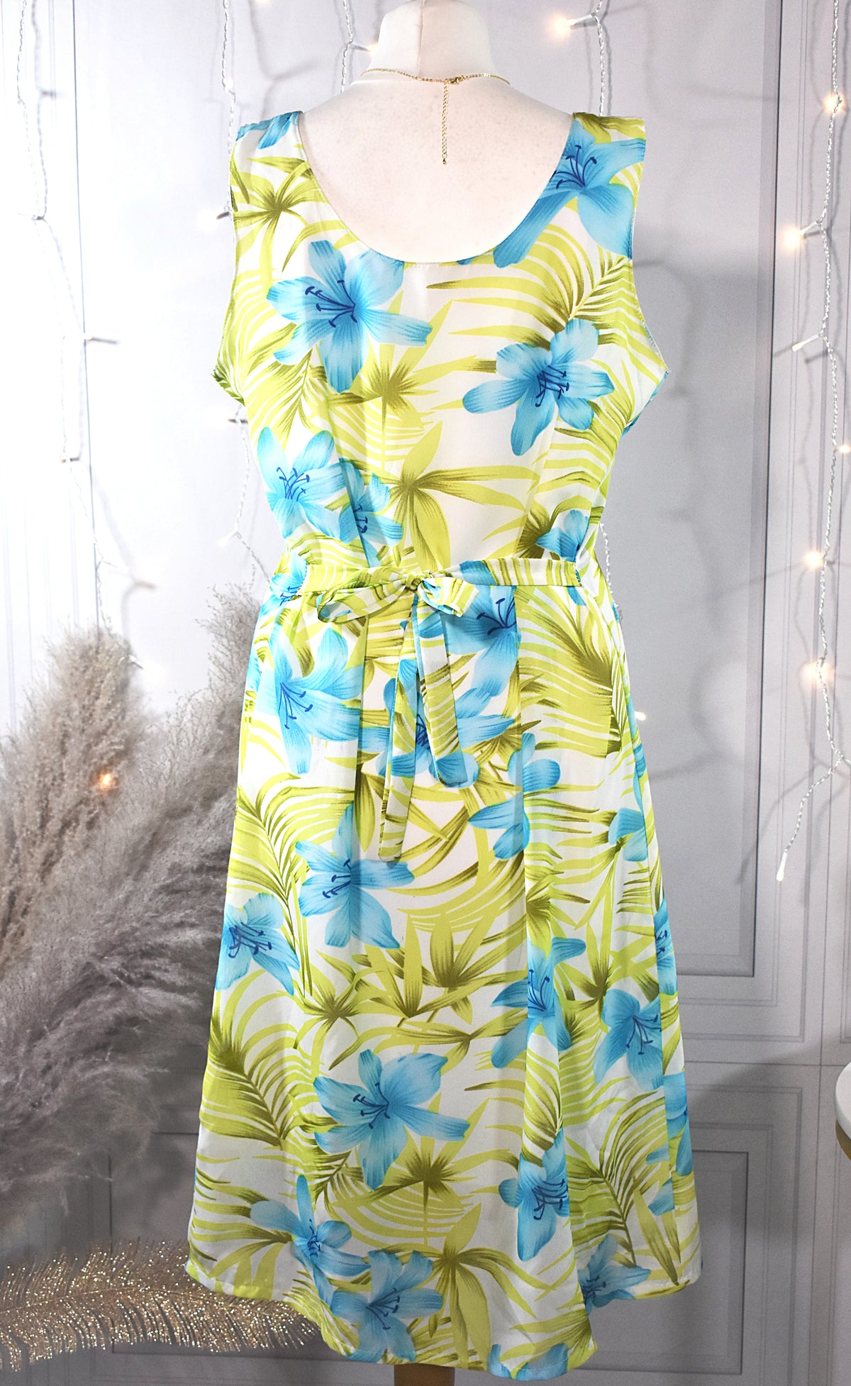 Robe fleurs d'hibiscus vertes & bleues