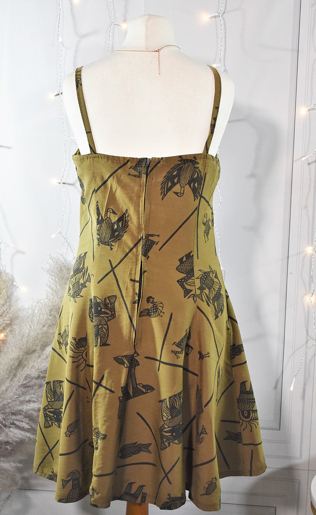 Robe courte patineuse kaki imprimée