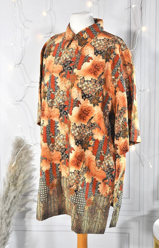 Chemise soie & coton Batik Sutra Putih à motif floral au style automnal, coupe mixte