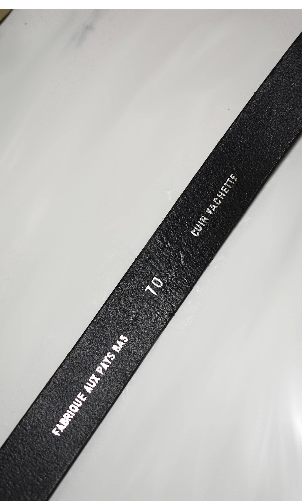 Ceinture vintage en cuir de vachette noire – Fabriquée aux Pays-Bas