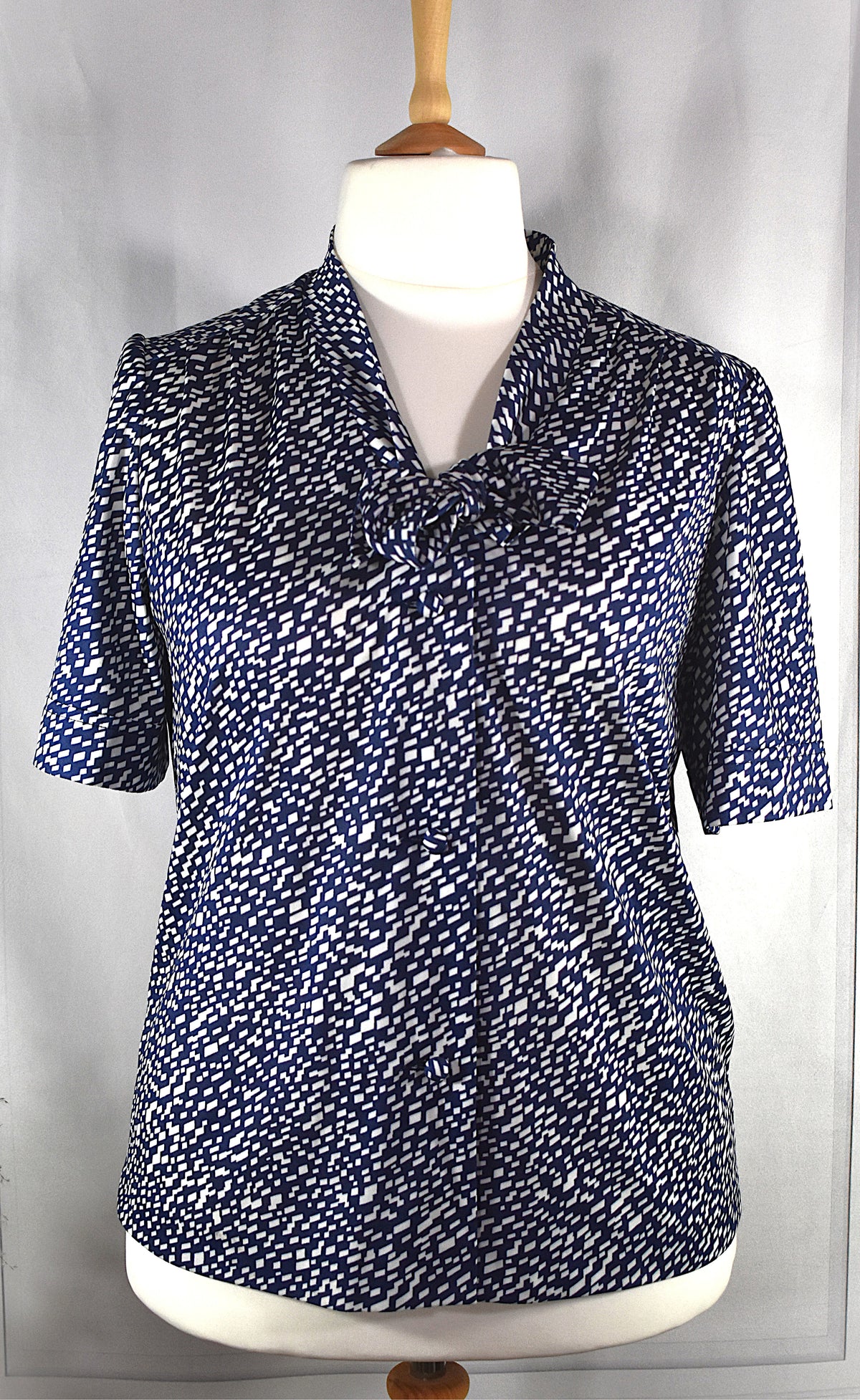 Blouse vintage graphique bleue & blanche