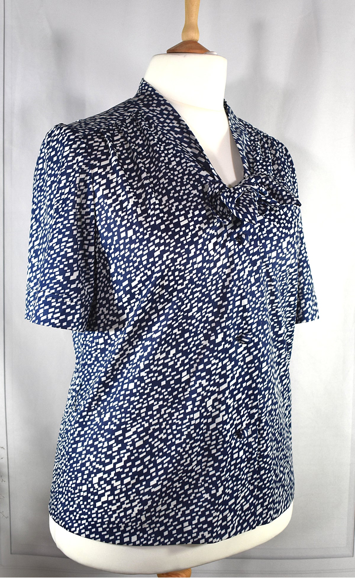 Chemise graphique bleue & blanche