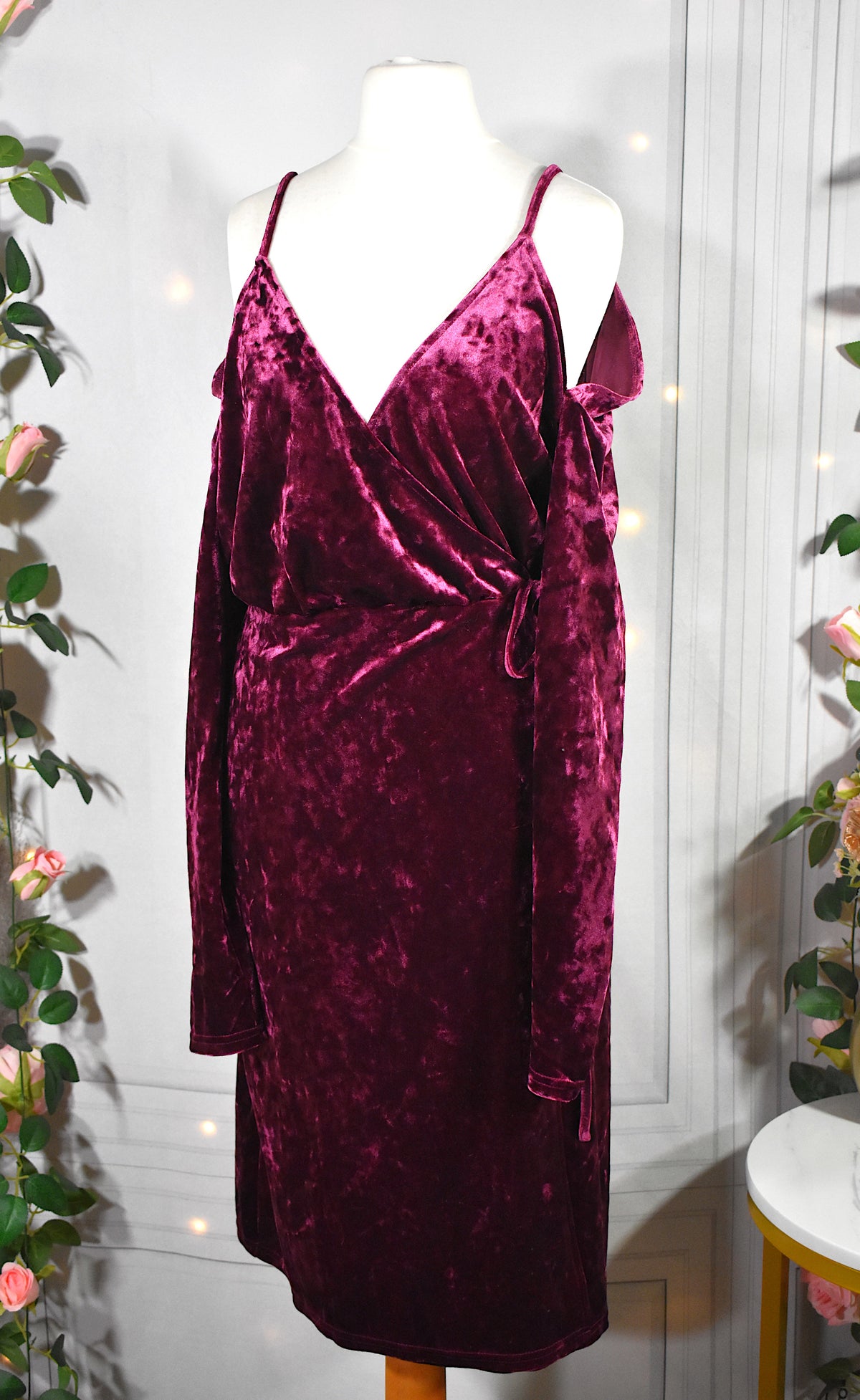 Robe portefeuille en velours bordeaux