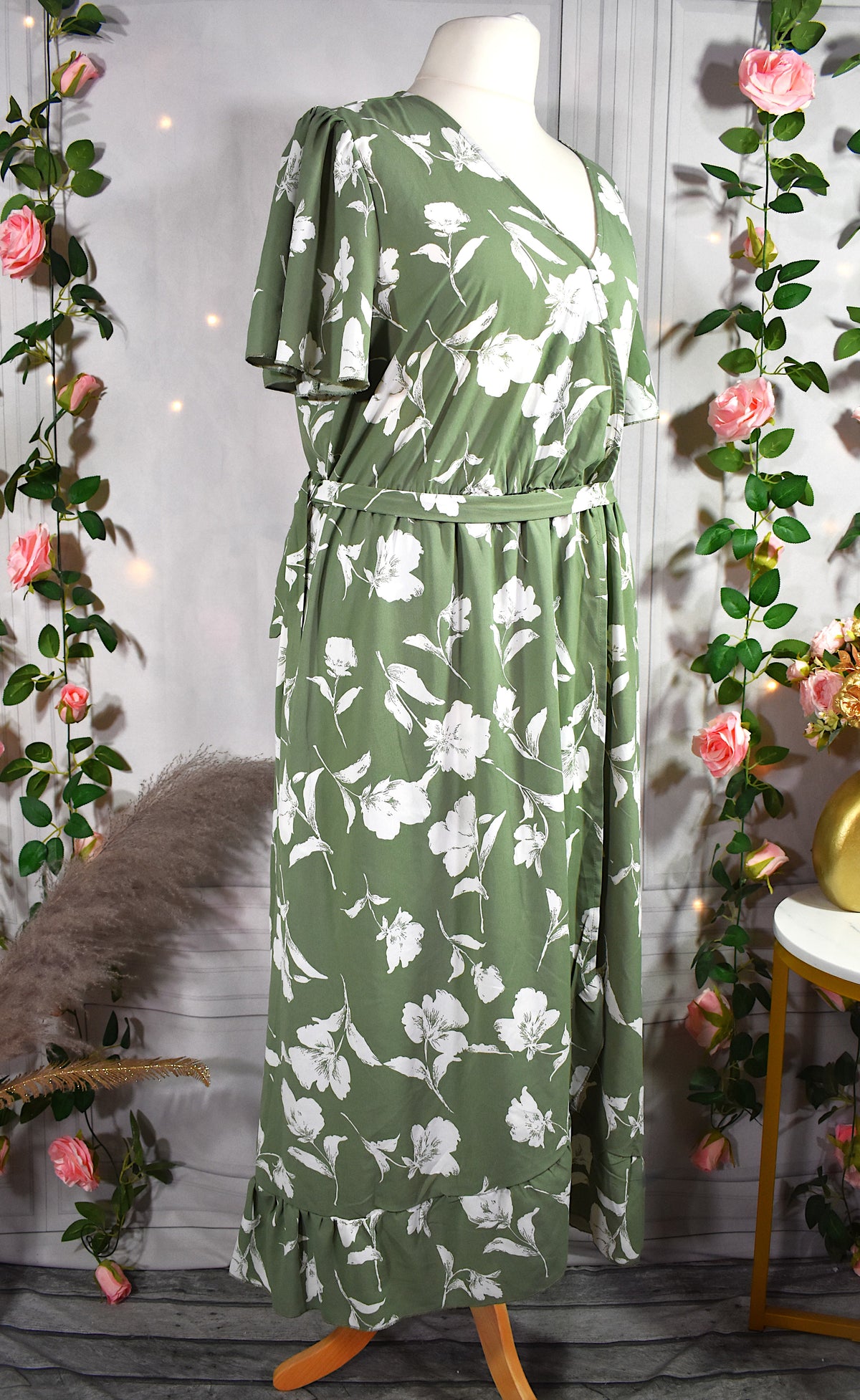 Robe longue verte & fleurs blanches