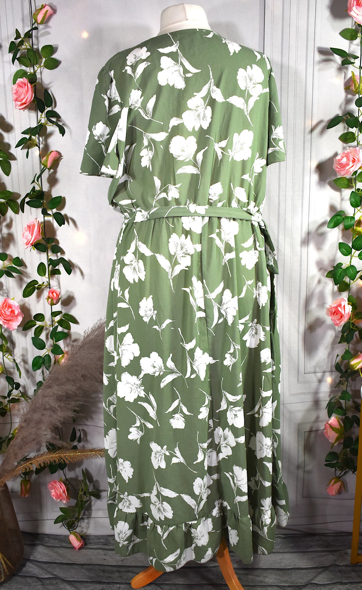 Robe longue verte & fleurs blanches