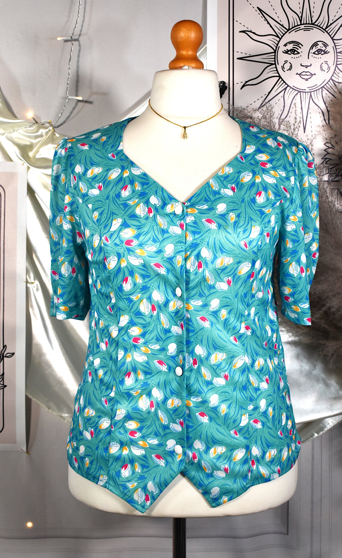 Chemise vintage menthe à l’eau à motifs tulipes