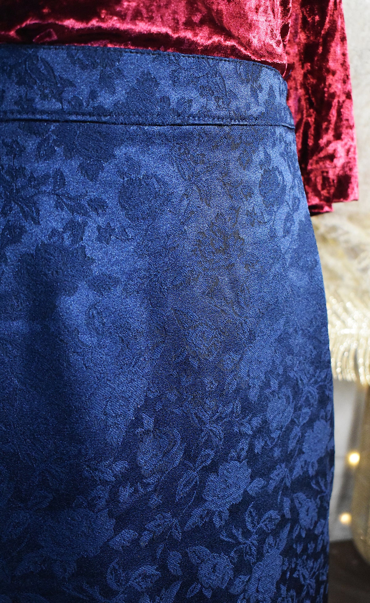 Jupe vintage bleu marine jacquard