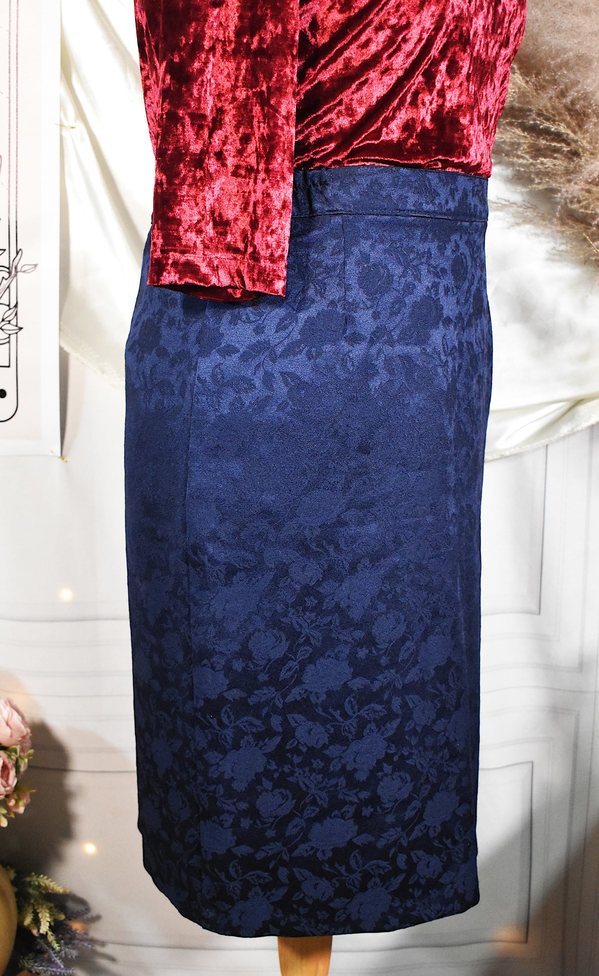 Jupe vintage bleu marine jacquard