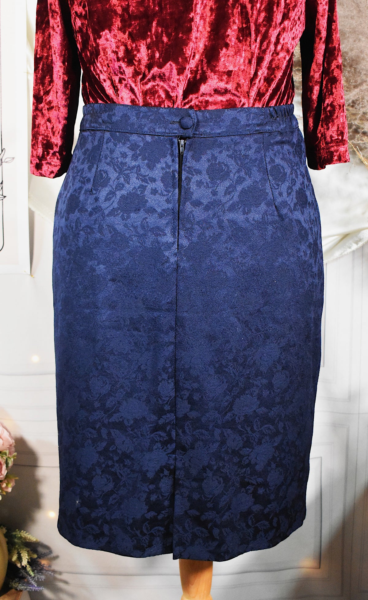Jupe vintage bleu marine jacquard