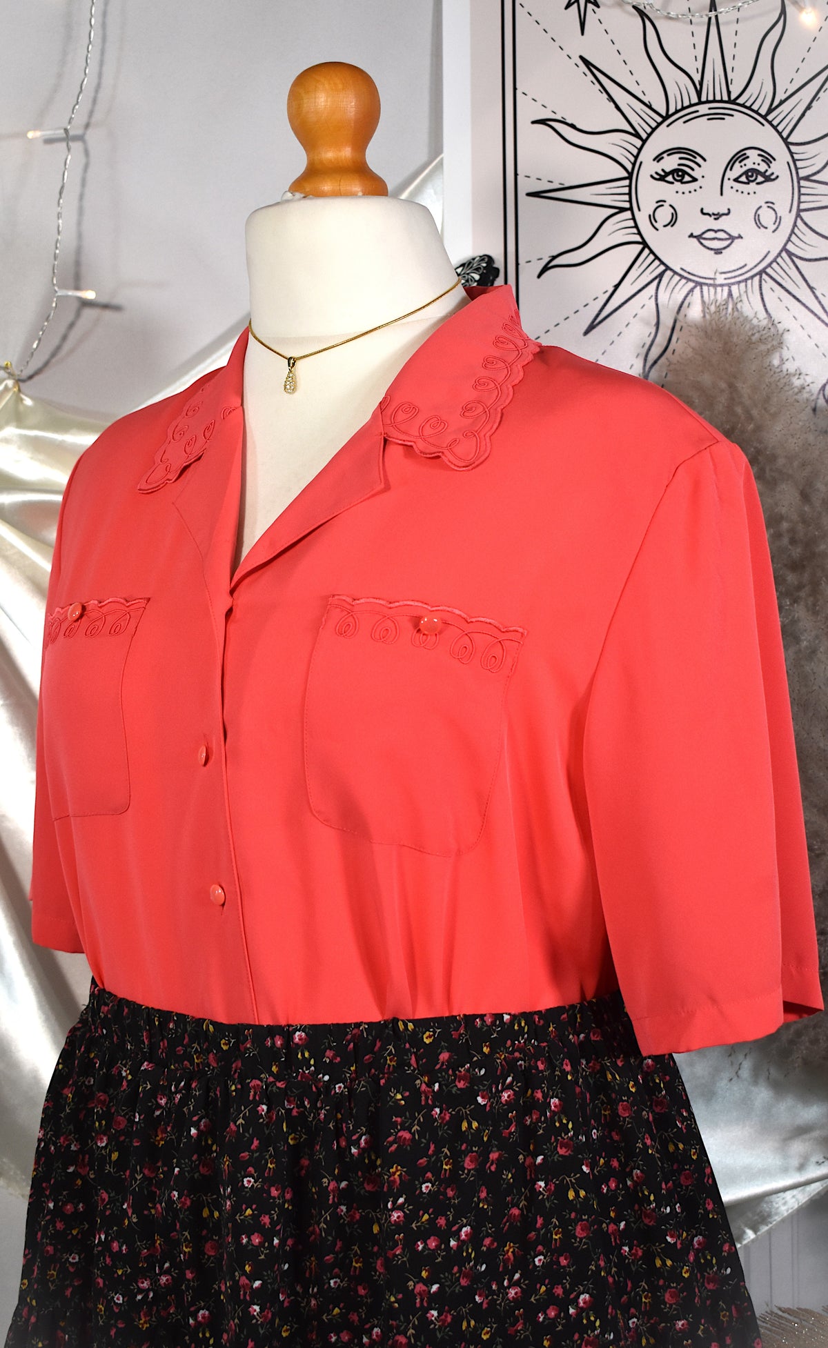 Chemise vintage rose fuchsia brodée