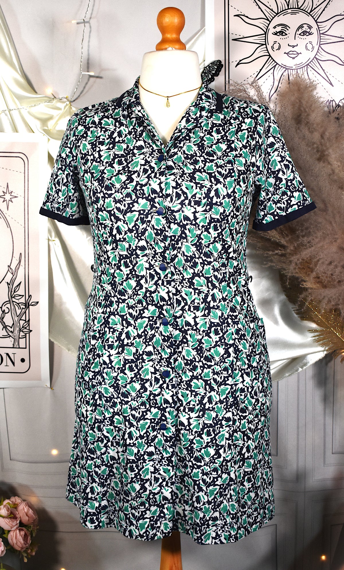 Robe courte imprimé feuillage bleu et vert