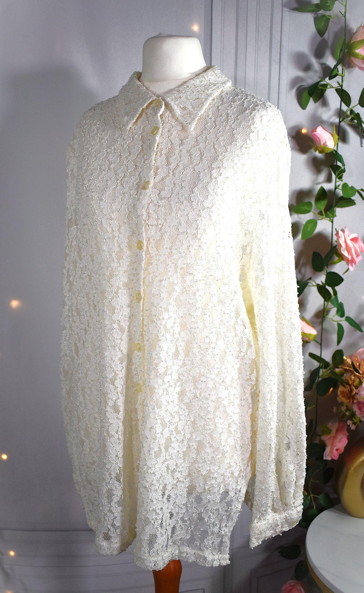 Chemise en guipure blanc cassé