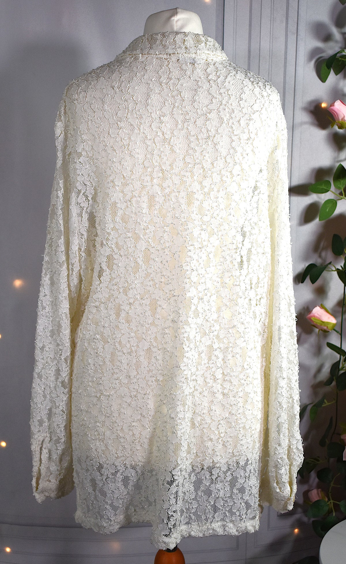 Chemise en guipure blanc cassé