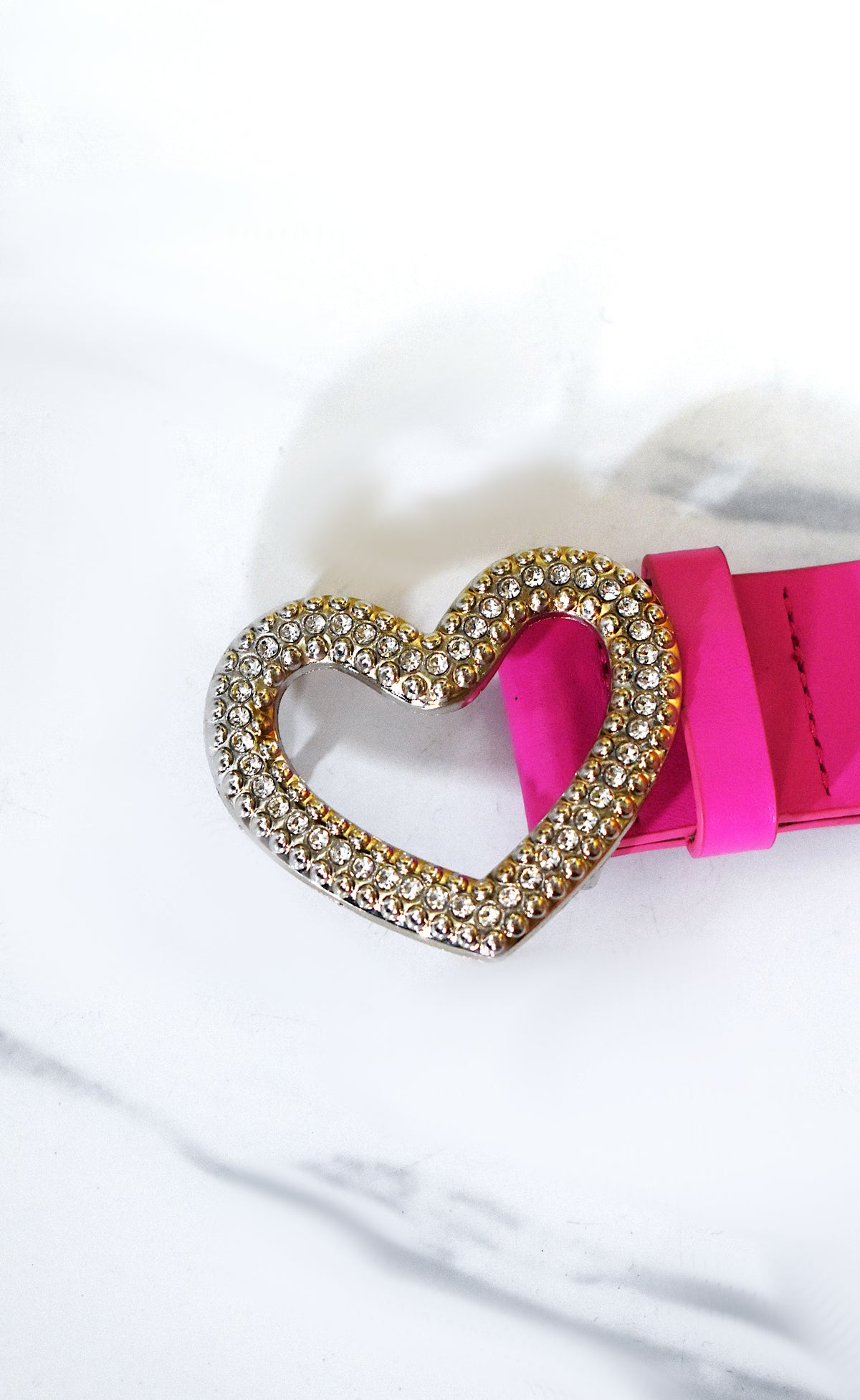Ceinture en similicuir rose & boucle coeur