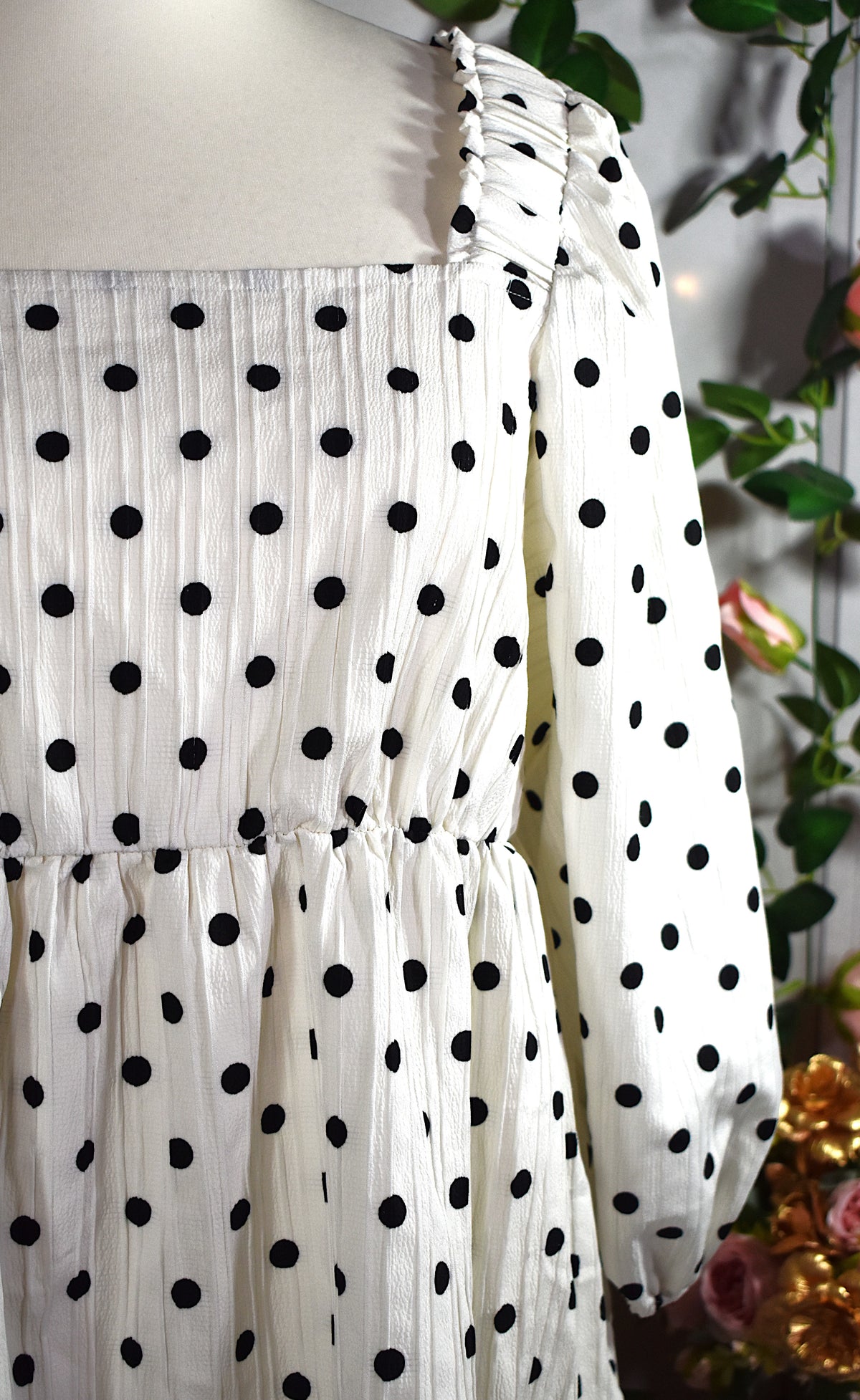 Blouse blanche & pois noirs