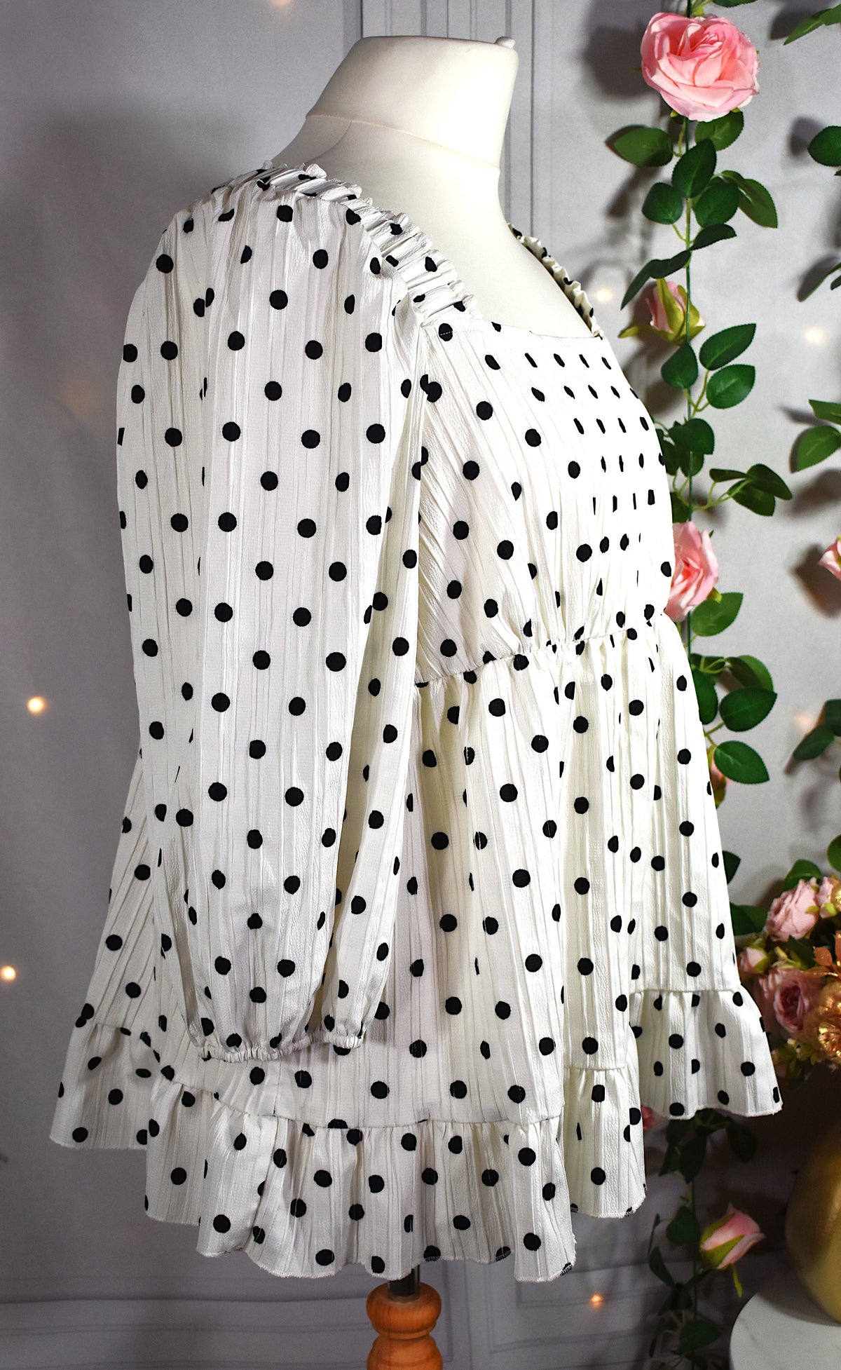 Blouse blanche & pois noirs