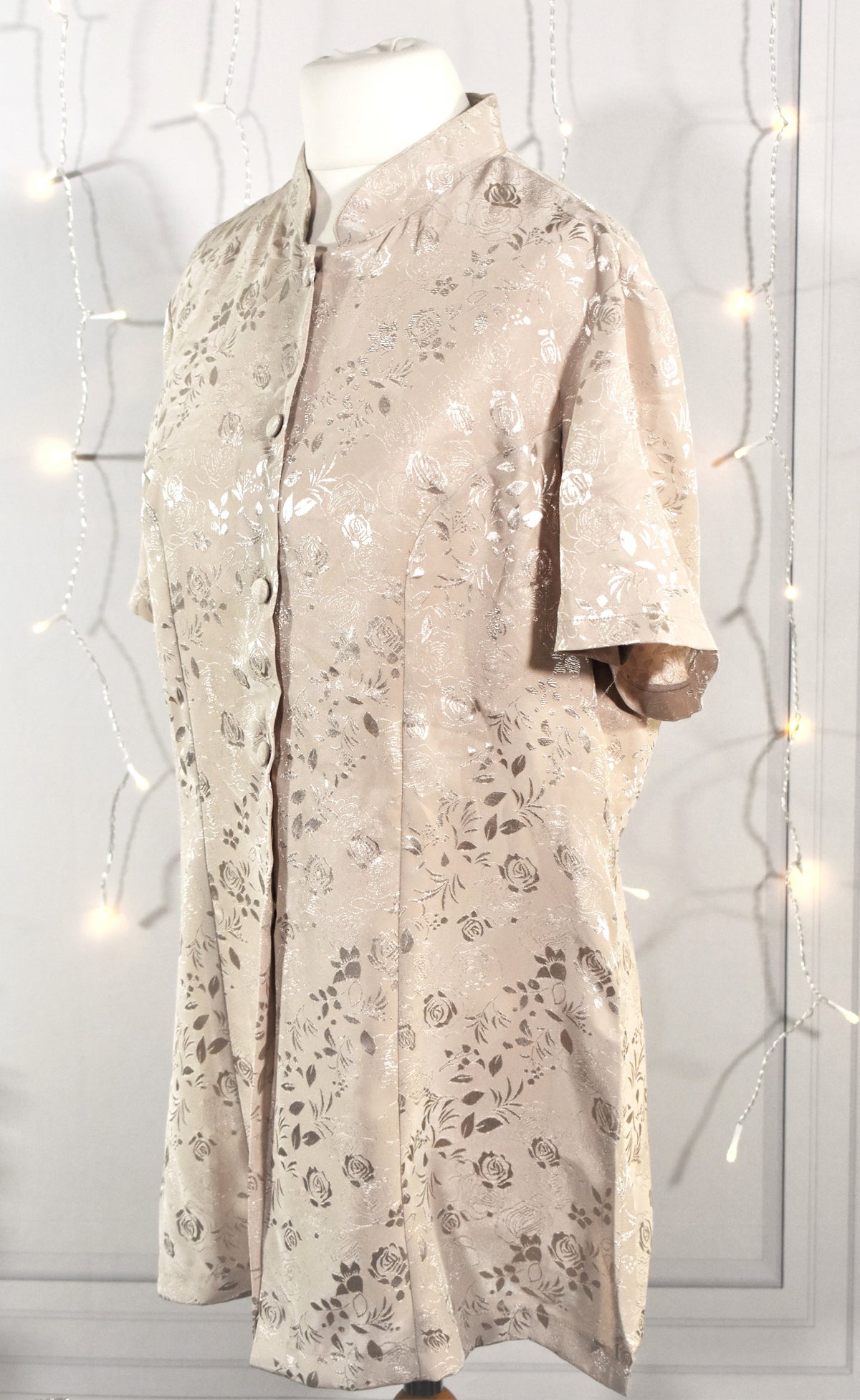 Chemise vintage à motifs floraux damassés