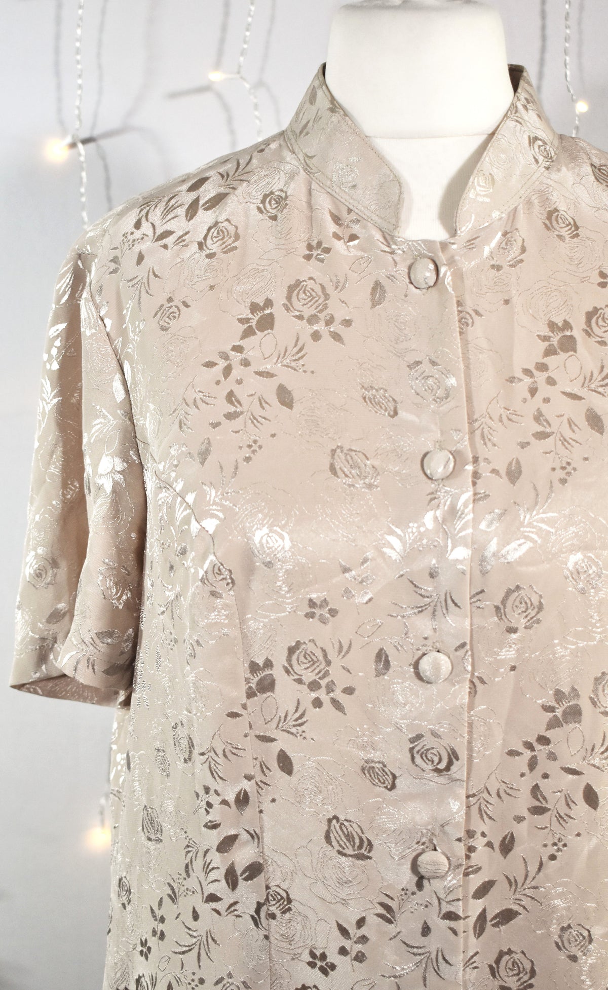 Chemise vintage à motifs floraux damassés