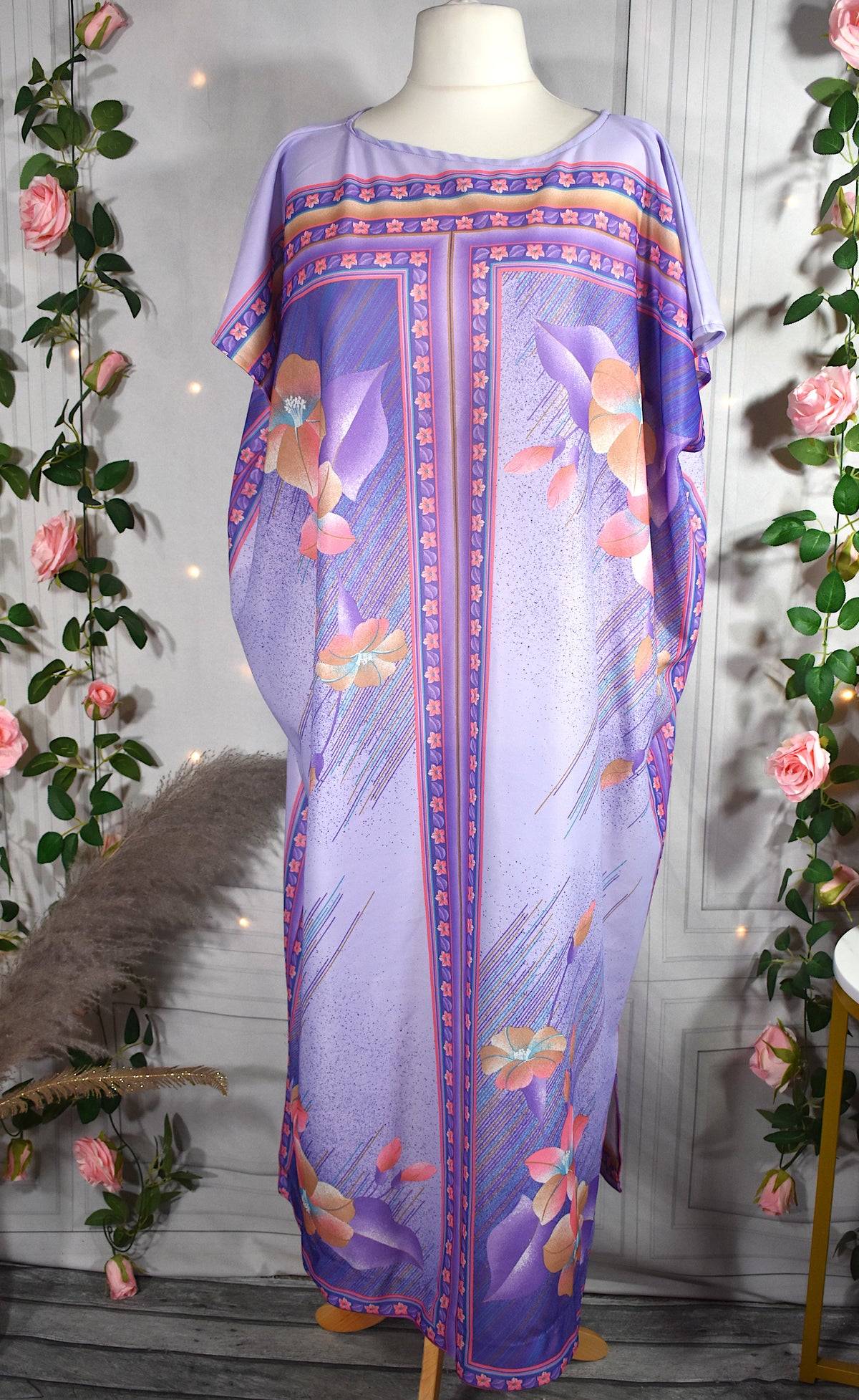 Robe caftan aux motifs floraux