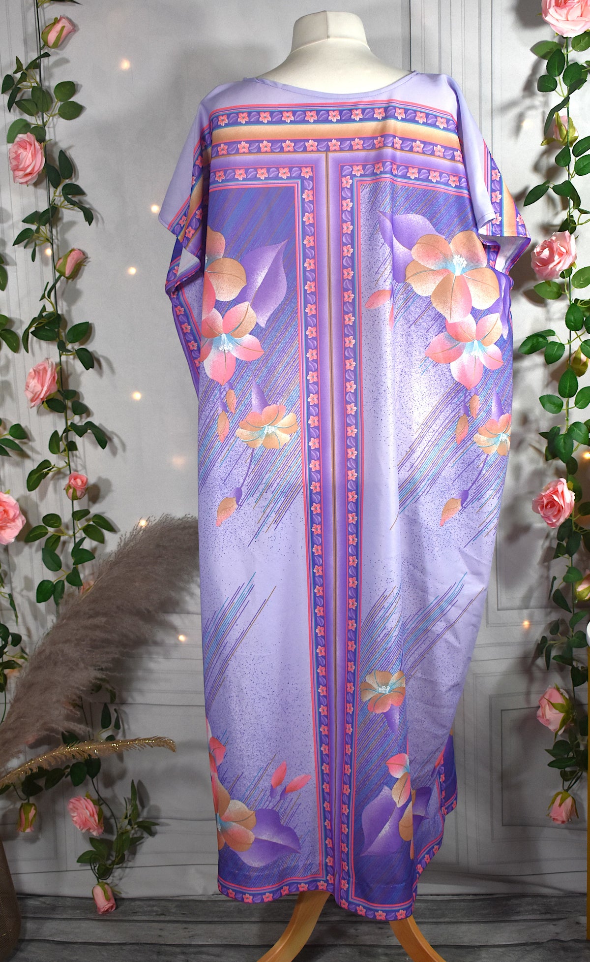 Robe caftan aux motifs floraux