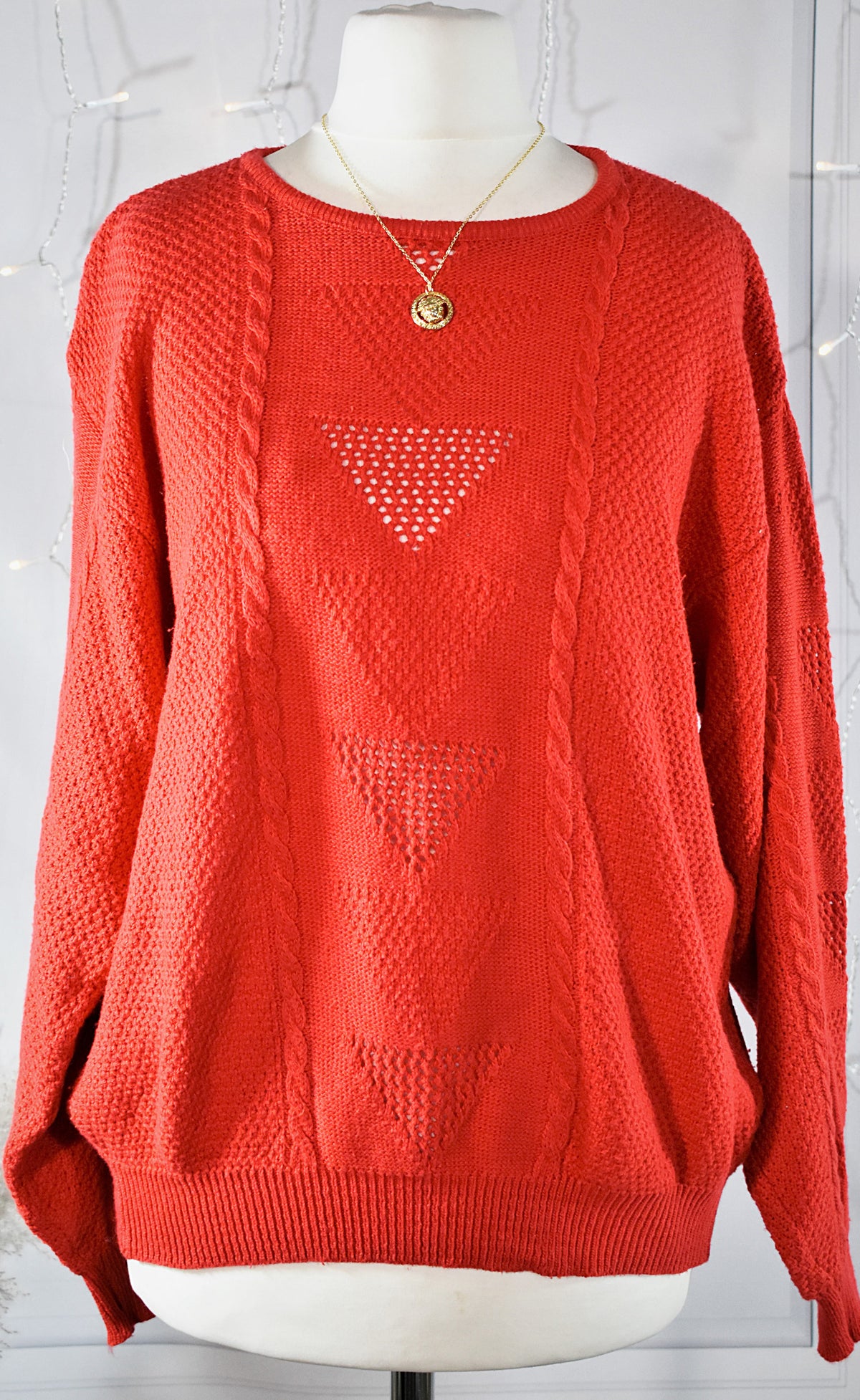 Pull vintage rouge en maille ajourée Chassagnard / Made in France