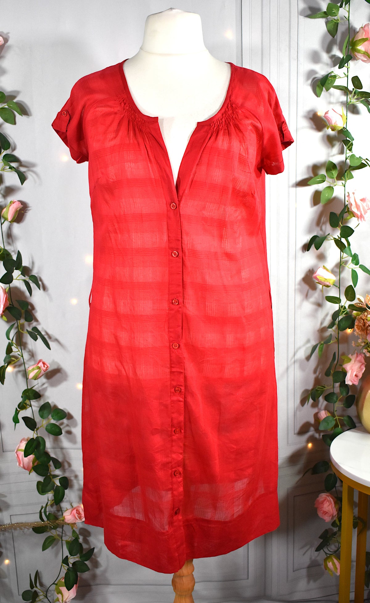 Sur-robe rouge carreaux ton sur ton