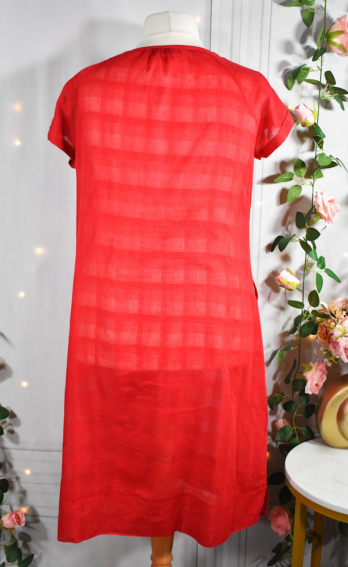 Sur-robe rouge carreaux ton sur ton