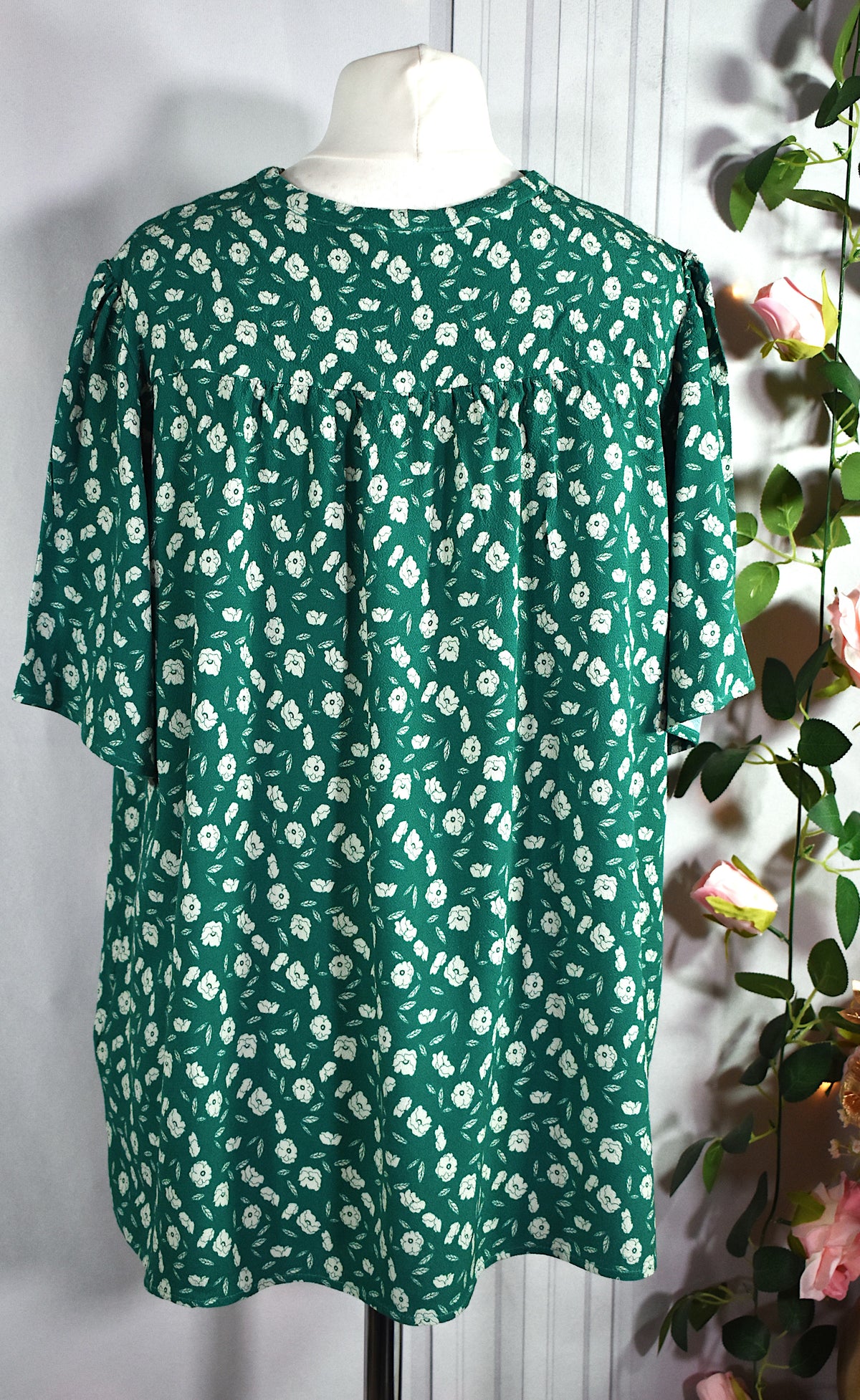 Blouse verte aux fleurs crèmes  Cyrillus