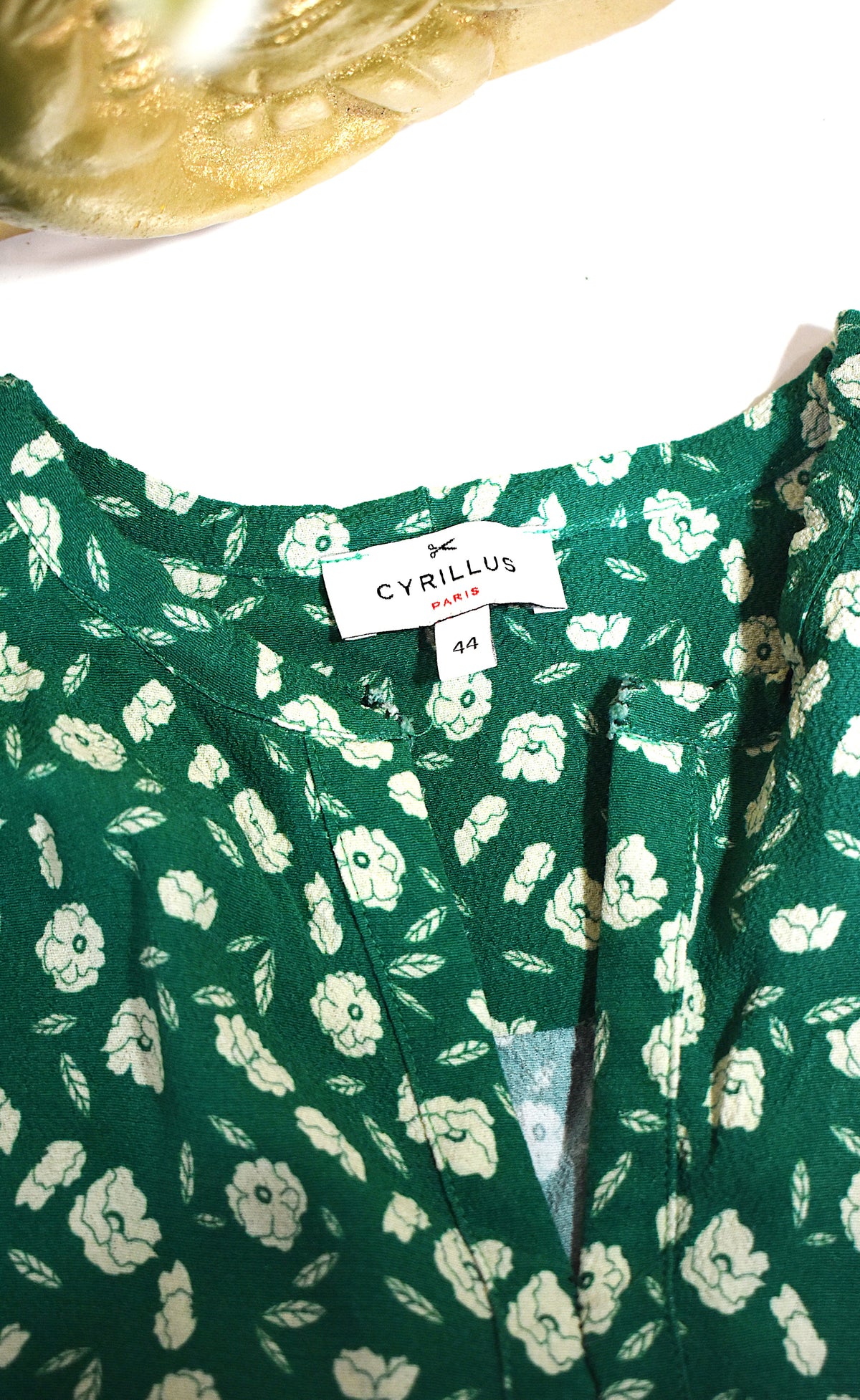Blouse verte aux fleurs crèmes  Cyrillus