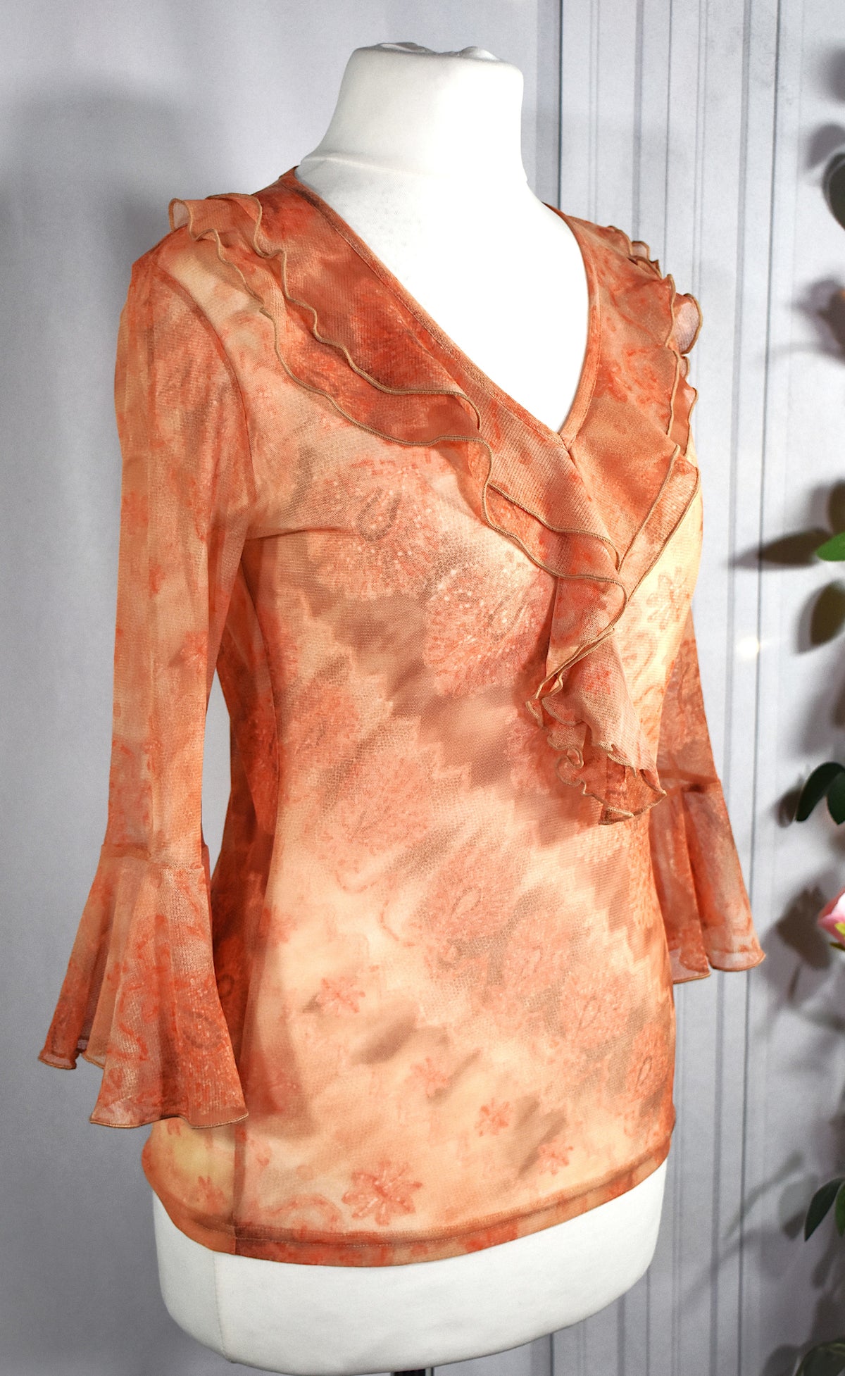 T-shirt mesh à volants orange