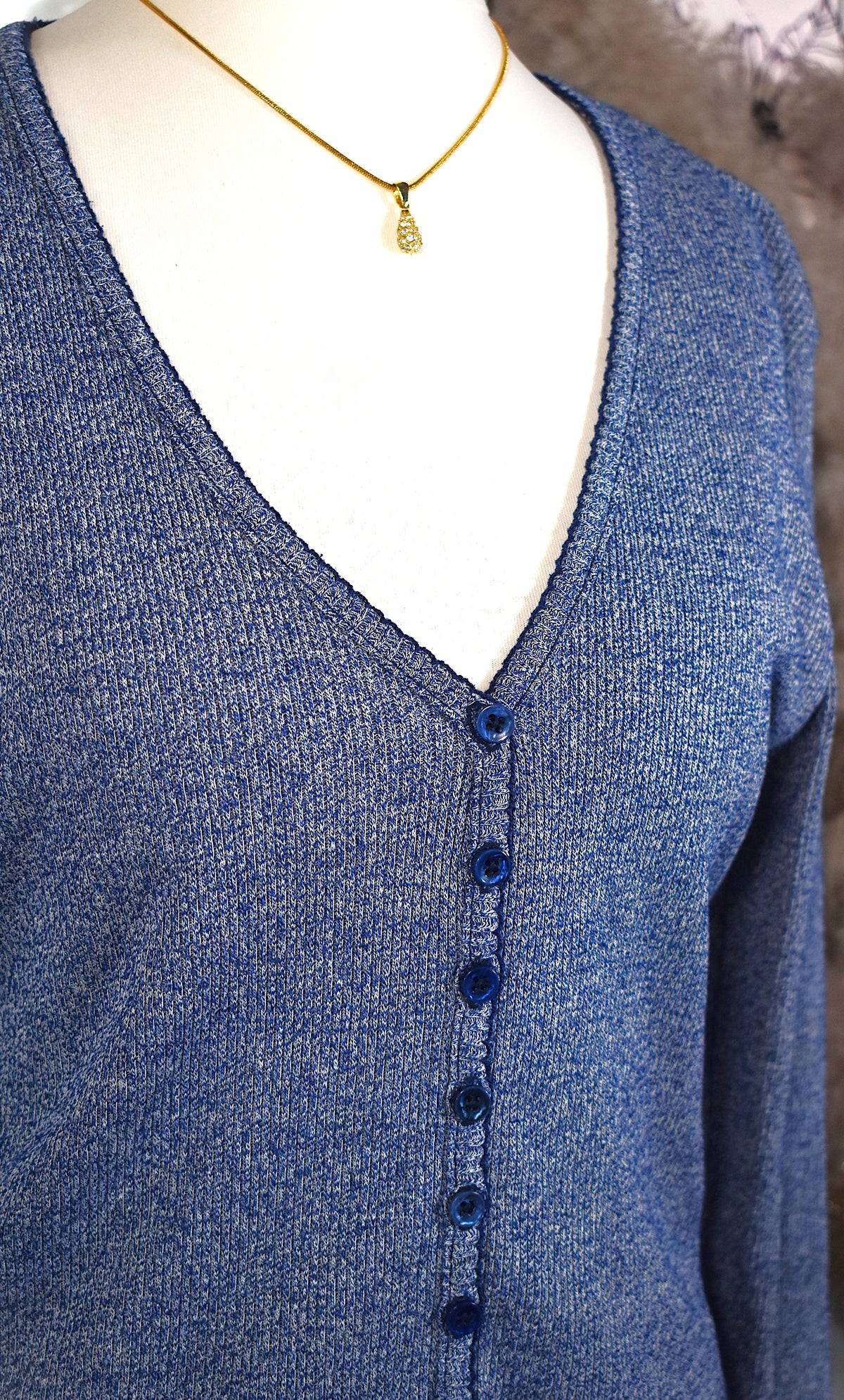 Cardigan vintage Y2K bleu chiné festonné