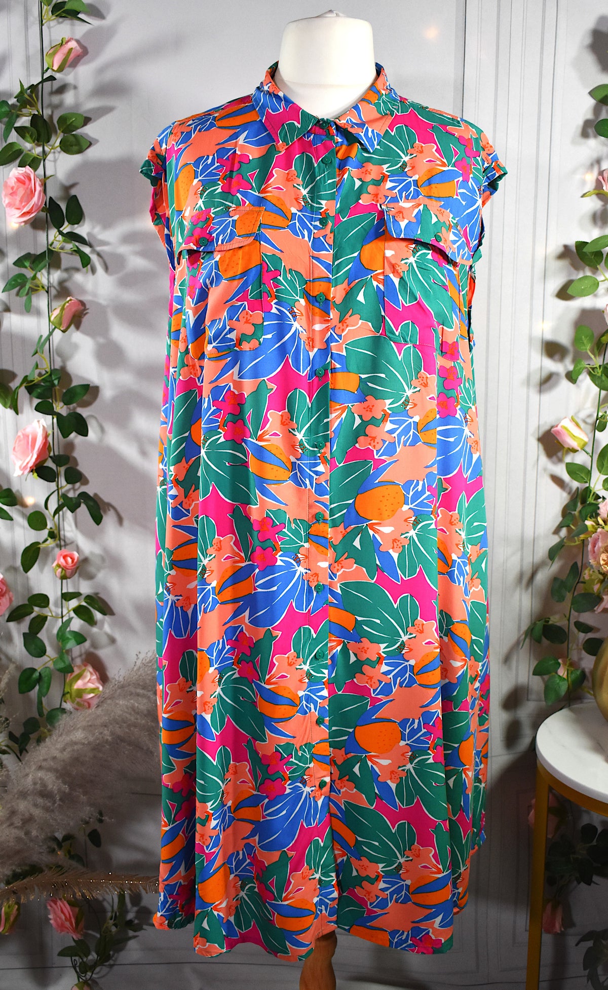 Robe en viscose tropicale colorée